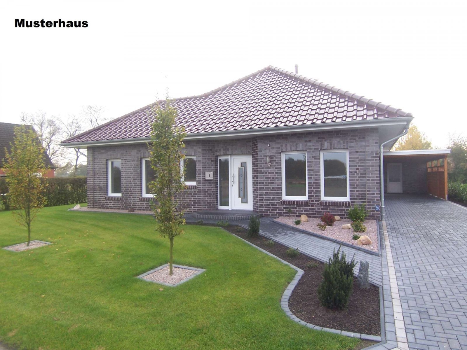Provisionsfrei für Käufer! Moderner Edel-Bungalow in ruhiger Wohnlage!