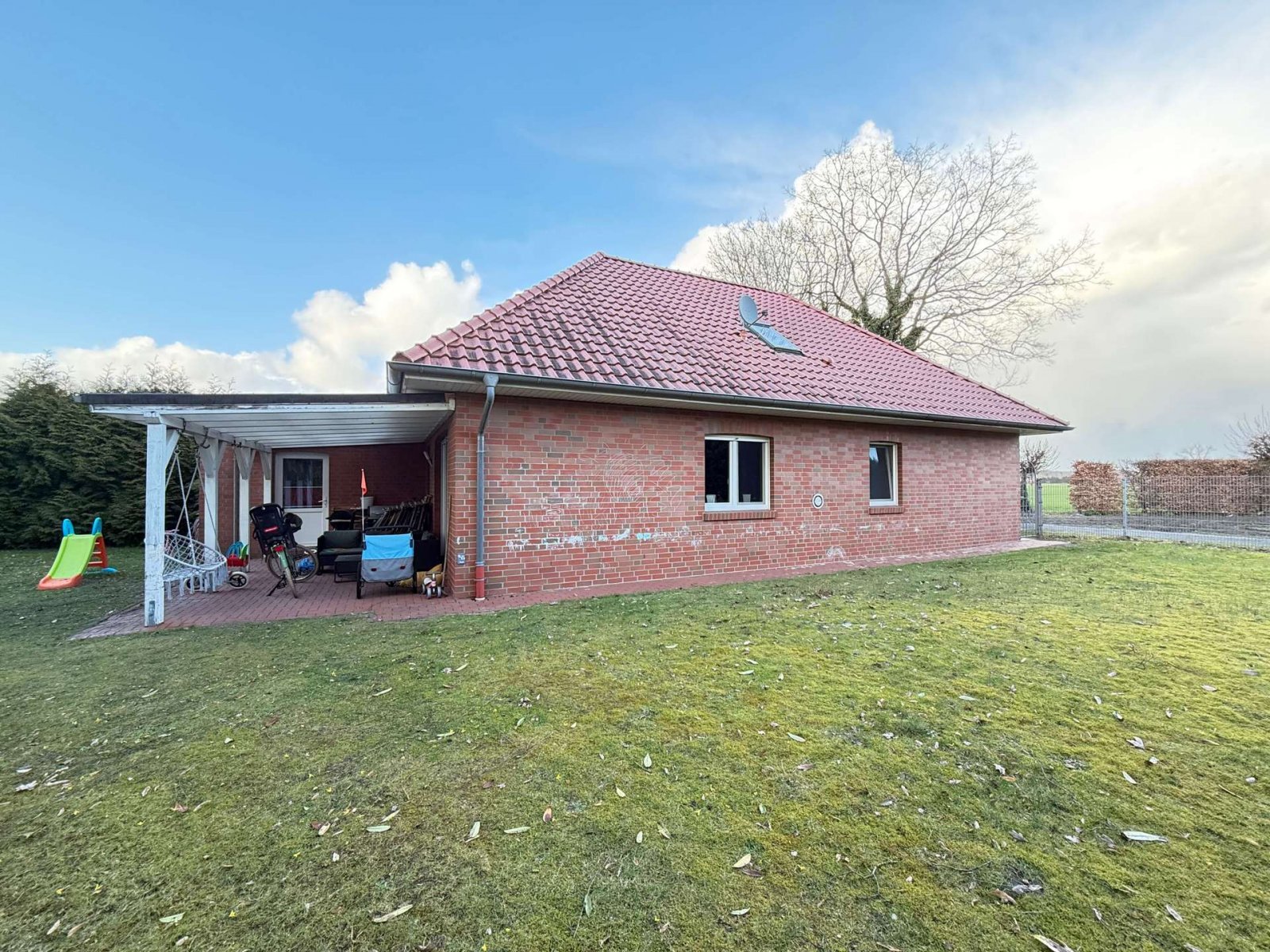 Käufer Provisionsfrei! Ihr Rückzugsort im Grünen: Gepflegter Bungalow in Vrees mit viel Potenzial