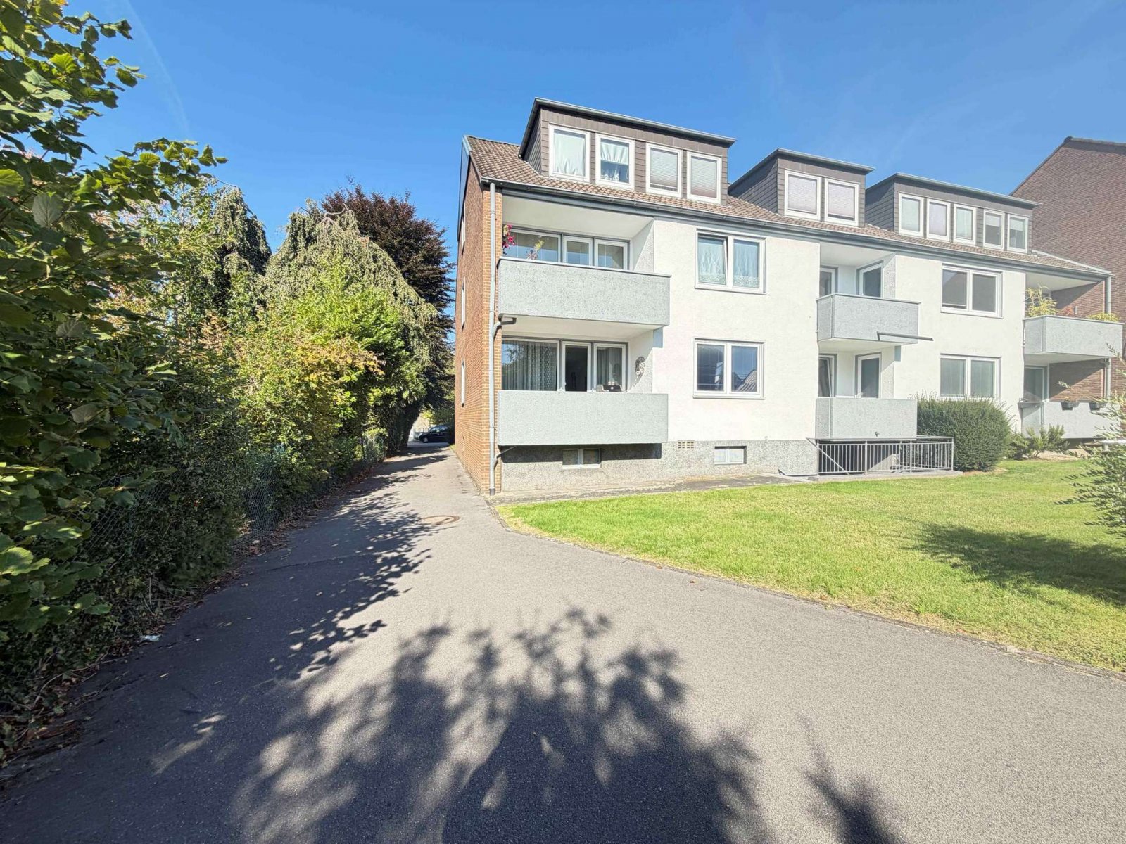 Provisionsfrei für Käufer: Wohnanlage mit 9 WE in Langenfeld – top Zustand, beste Lage