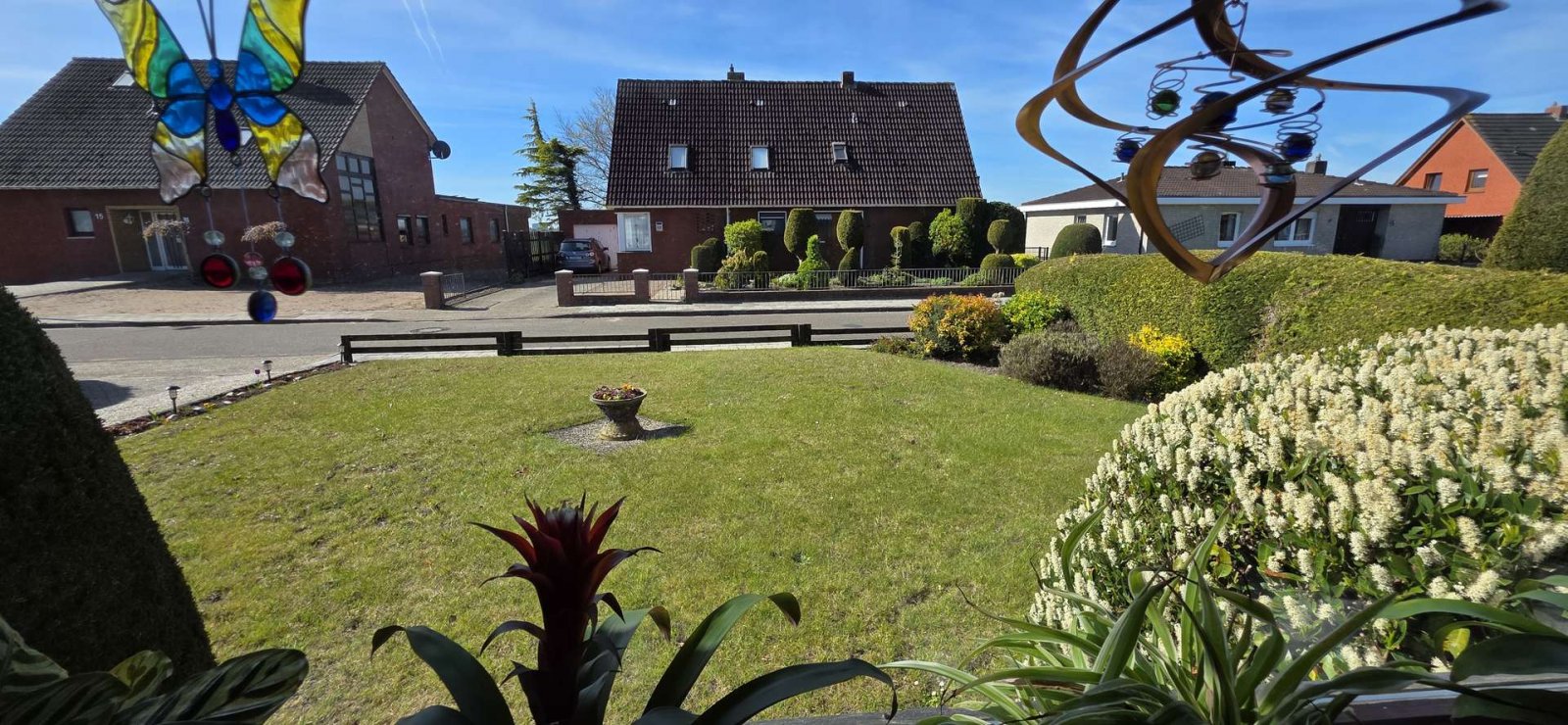 Solides Flachdachhaus mit Gartenidylle in angenehmer Wohnlage