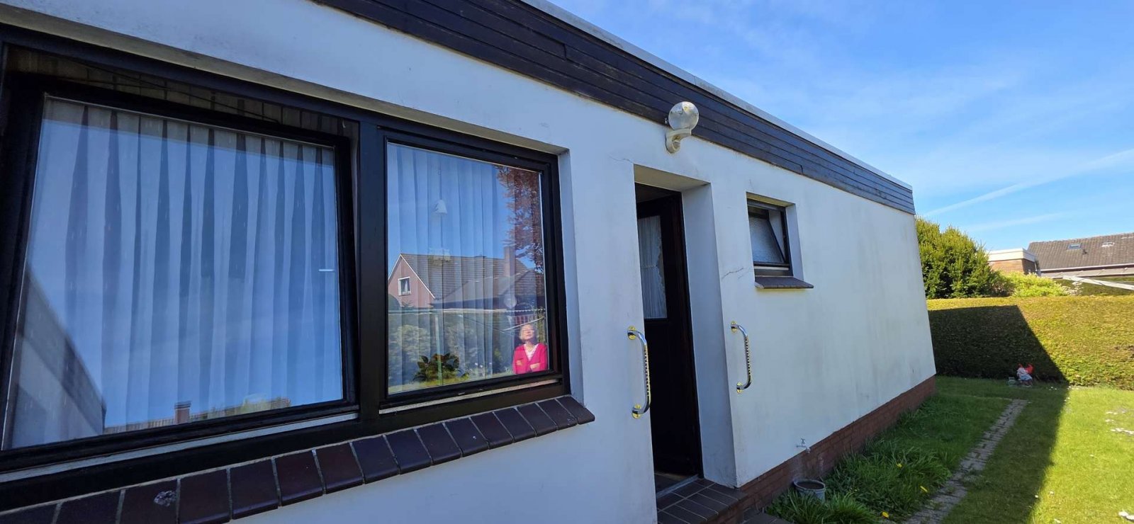 Solides Flachdachhaus mit Gartenidylle in angenehmer Wohnlage