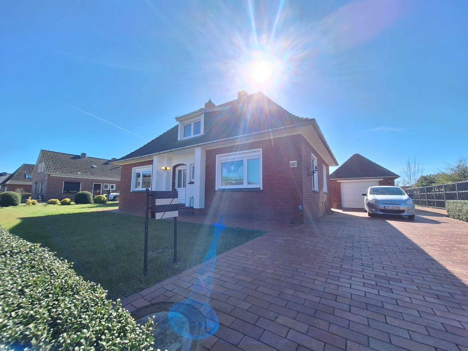Freistehender Bungalow – modernisiert und idyllisch gelegen
