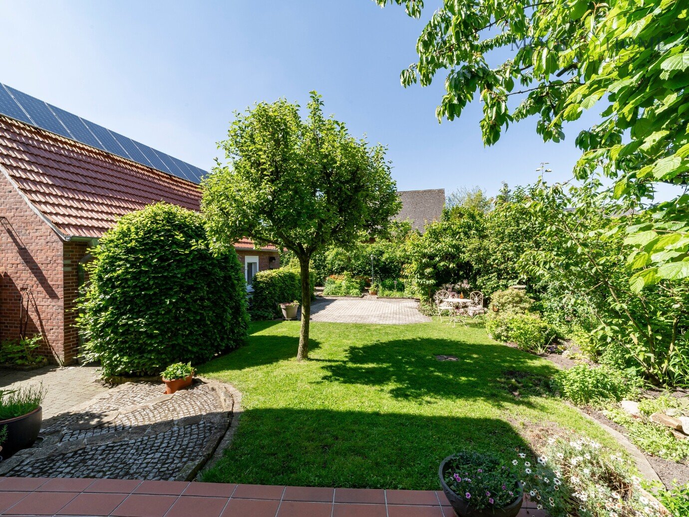 Charmantes Einfamilienhaus mit traumhaftem Garten im Herzen von Heek
