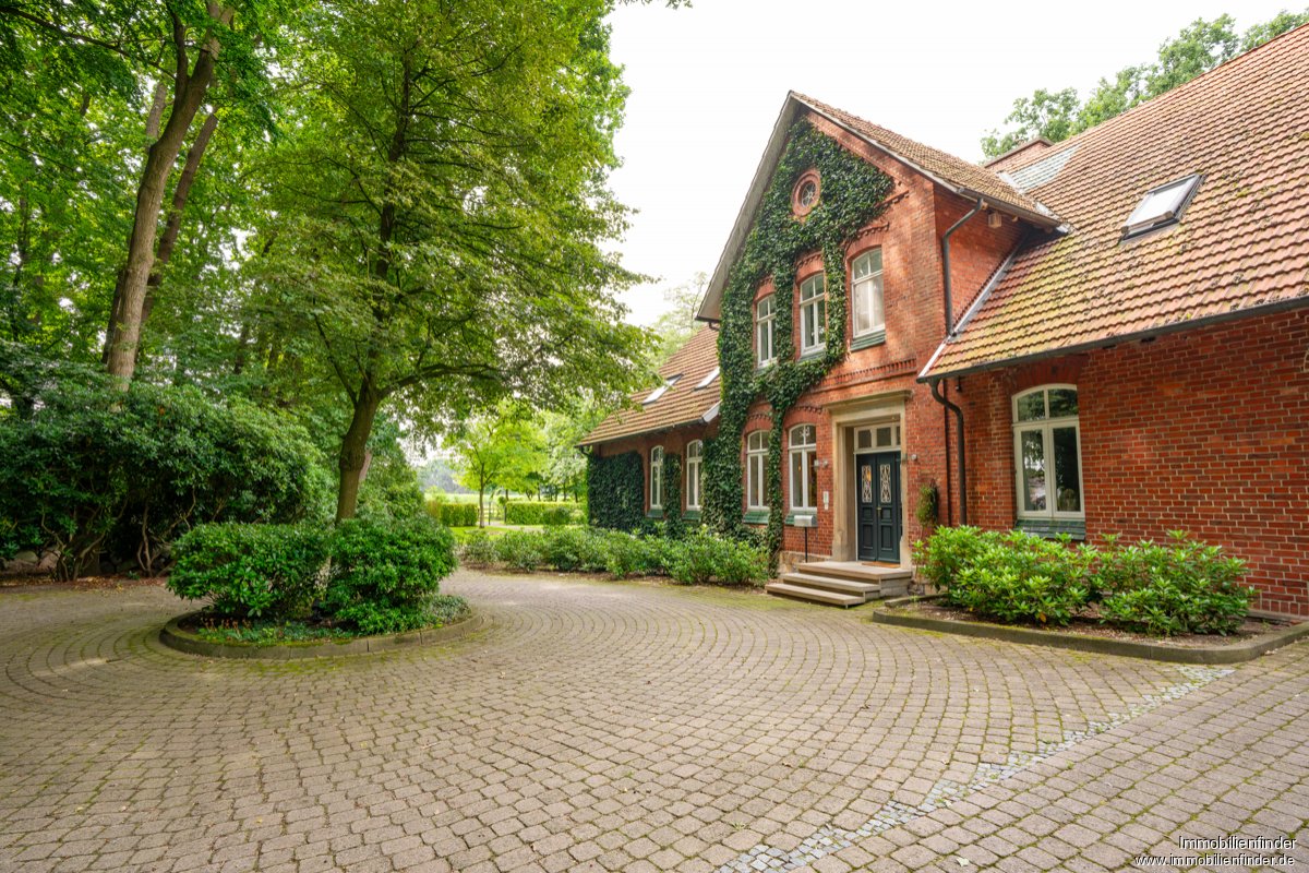 Gutshof mit Stallungen, Außenreitplatz und Paddoks in Lingen - Clusorth-Bramhar