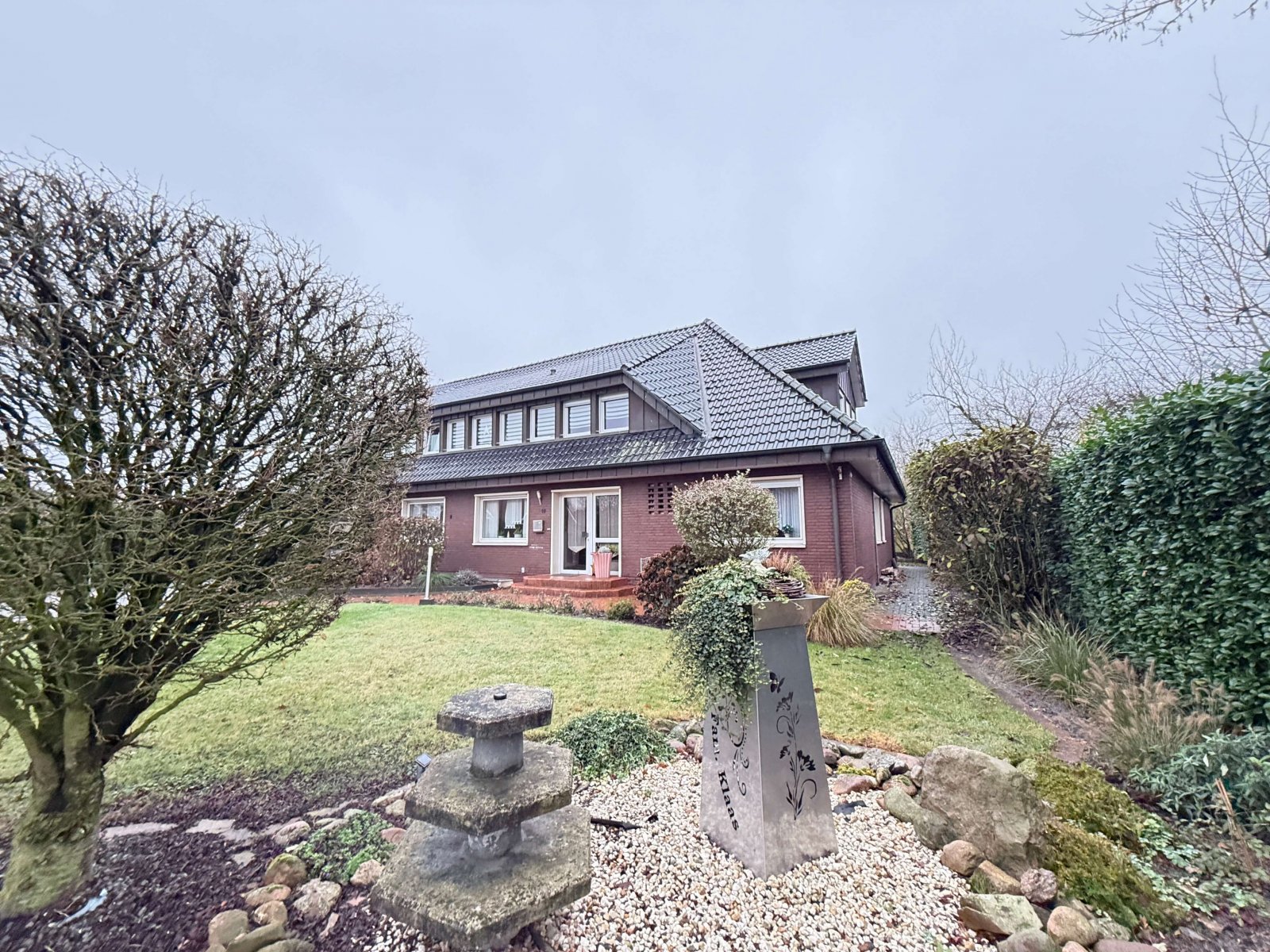 Käufer Provisionsfrei! Wohnen, wo Ruhe und Großzügigkeit sich treffen – großes ZFH in Grenznähe