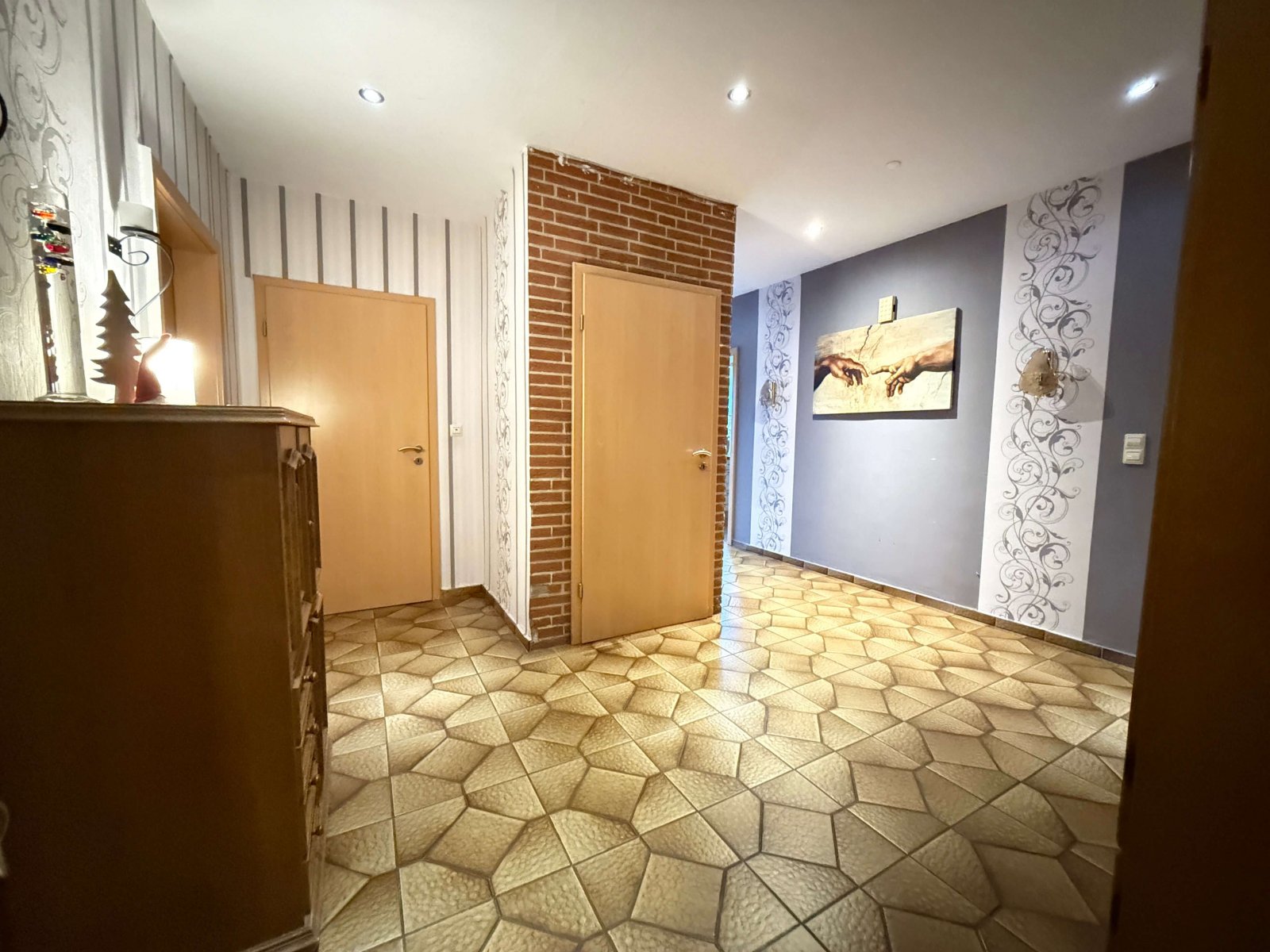 Käufer Provisionsfrei! Wohnen, wo Ruhe und Großzügigkeit sich treffen – großes ZFH in Grenznähe