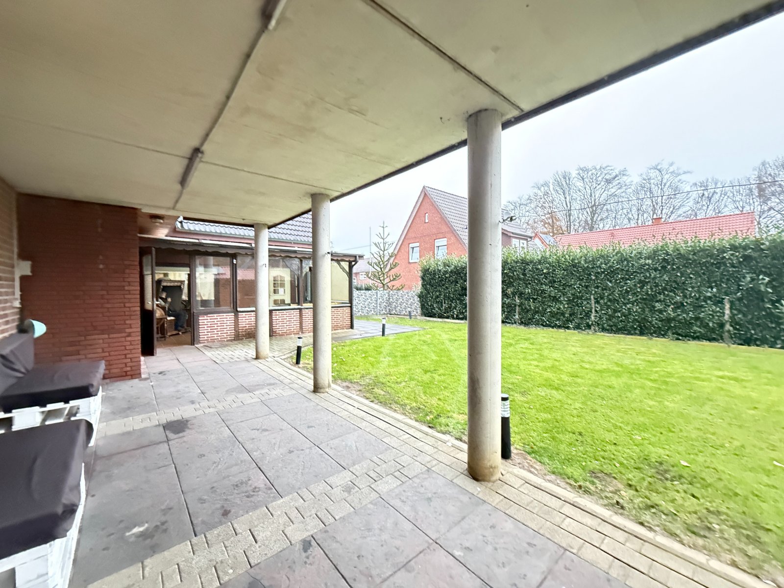 Käufer Provisionsfrei! Mehr Platz für Familie, Leben und Freizeit – Zweifamilienhaus mit ELW