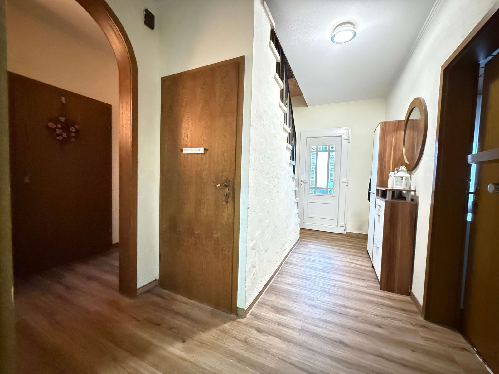 Käufer Provisionsfrei! Mehr Platz für Familie, Leben und Freizeit – Zweifamilienhaus mit ELW