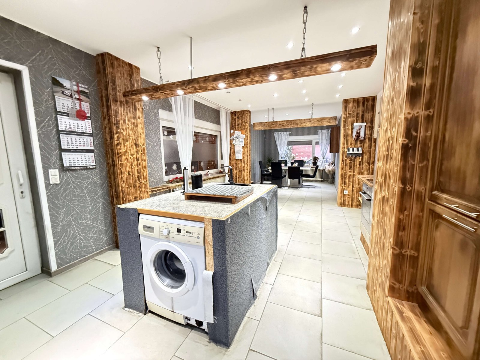 Käufer Provisionsfrei! Mehr Platz für Familie, Leben und Freizeit – Zweifamilienhaus mit ELW