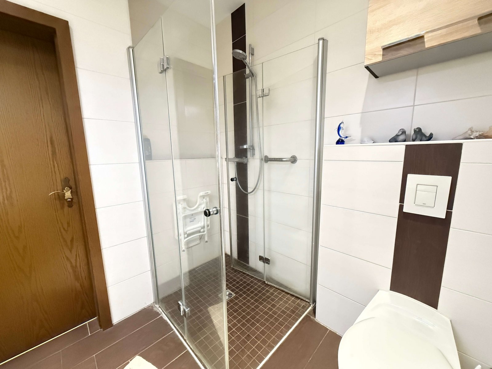 Käufer Provisionsfrei! Mehr Platz für Familie, Leben und Freizeit – Zweifamilienhaus mit ELW