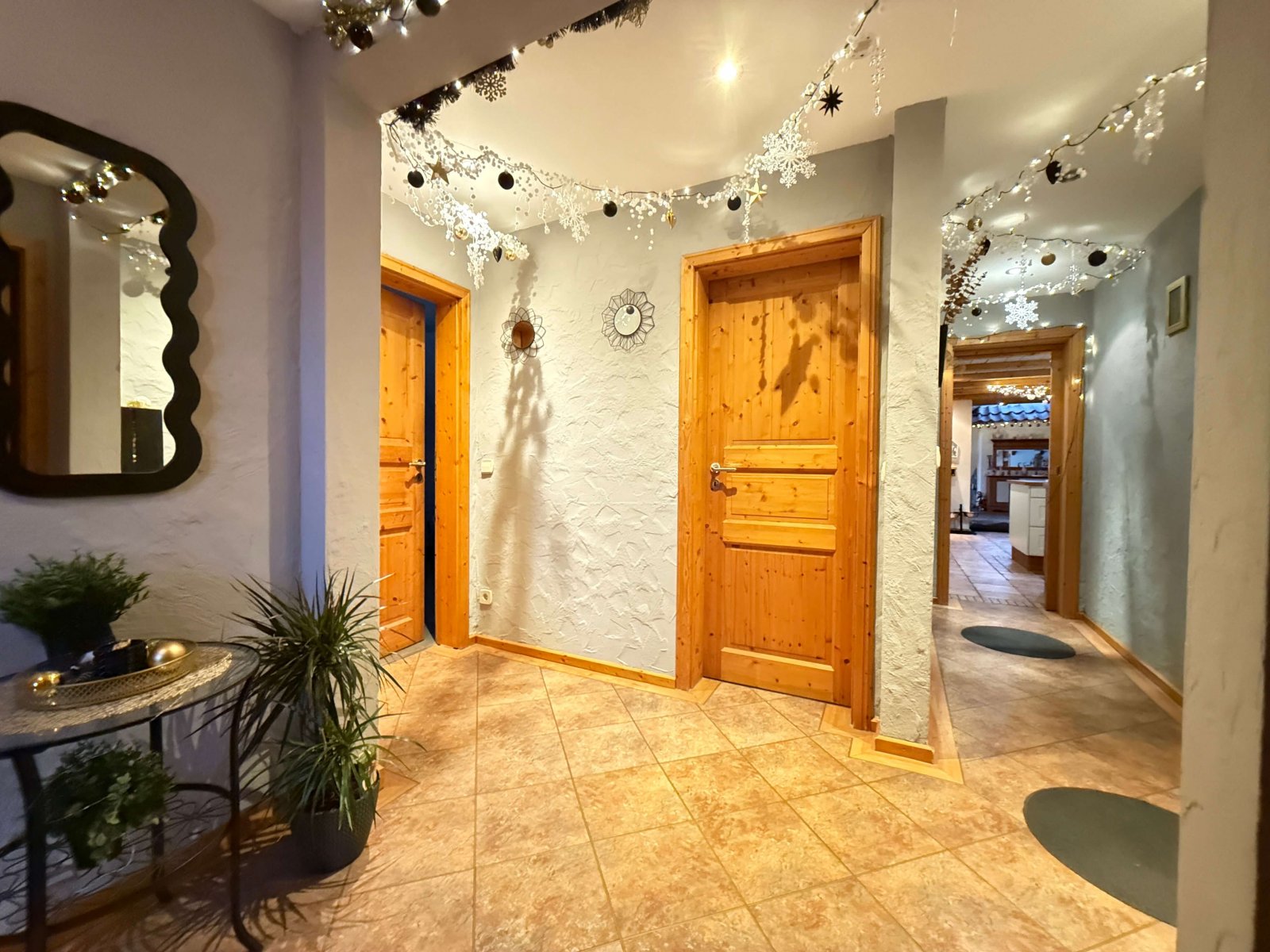 Käufer Provisionsfrei! Mehr Platz für Familie, Leben und Freizeit – Zweifamilienhaus mit ELW