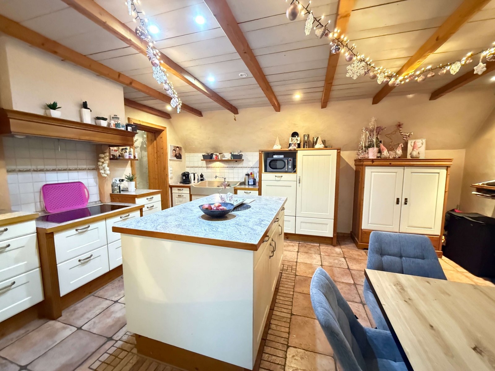 Käufer Provisionsfrei! Mehr Platz für Familie, Leben und Freizeit – Zweifamilienhaus mit ELW