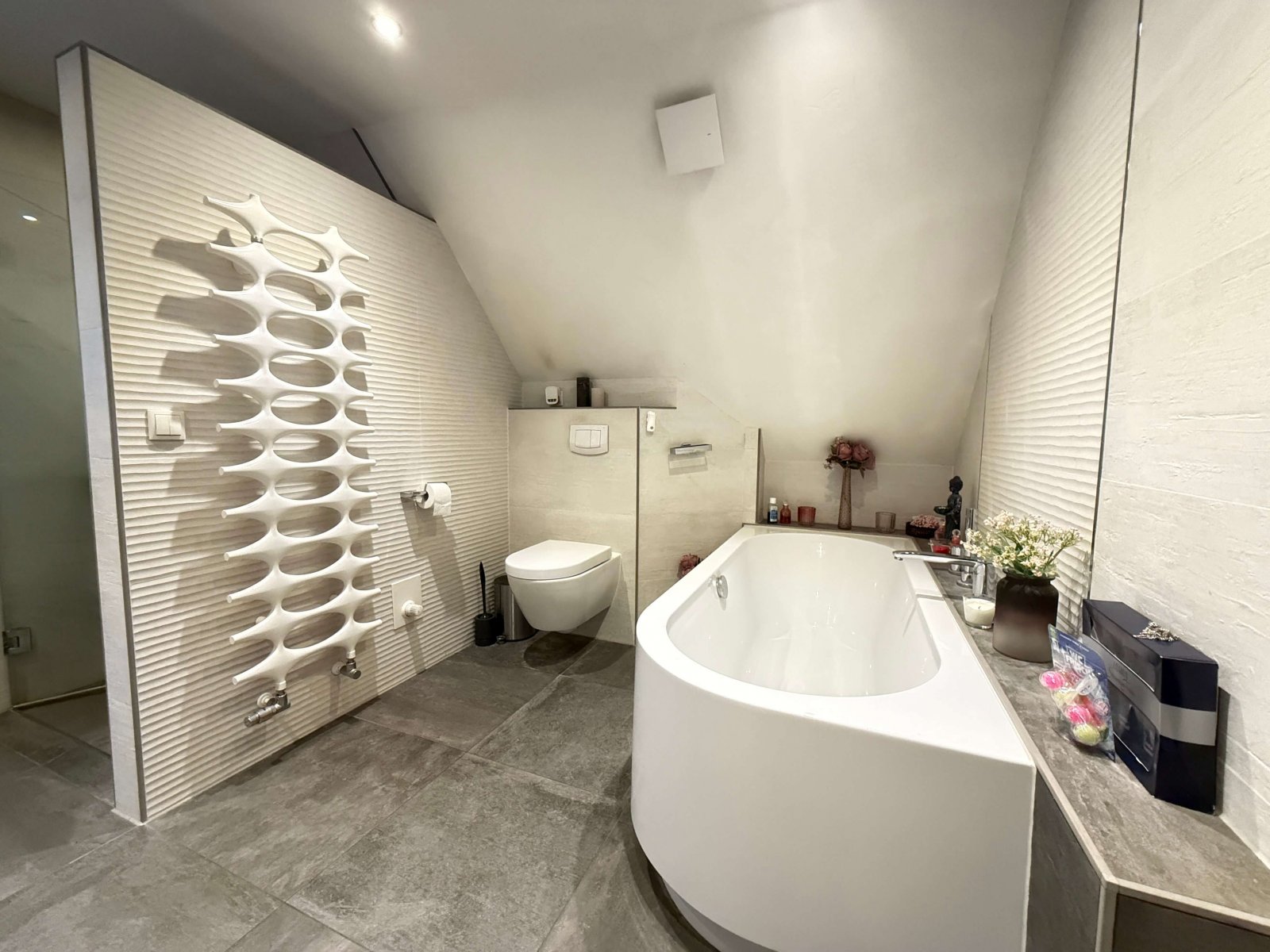 Käufer Provisionsfrei! Mehr Platz für Familie, Leben und Freizeit – Zweifamilienhaus mit ELW