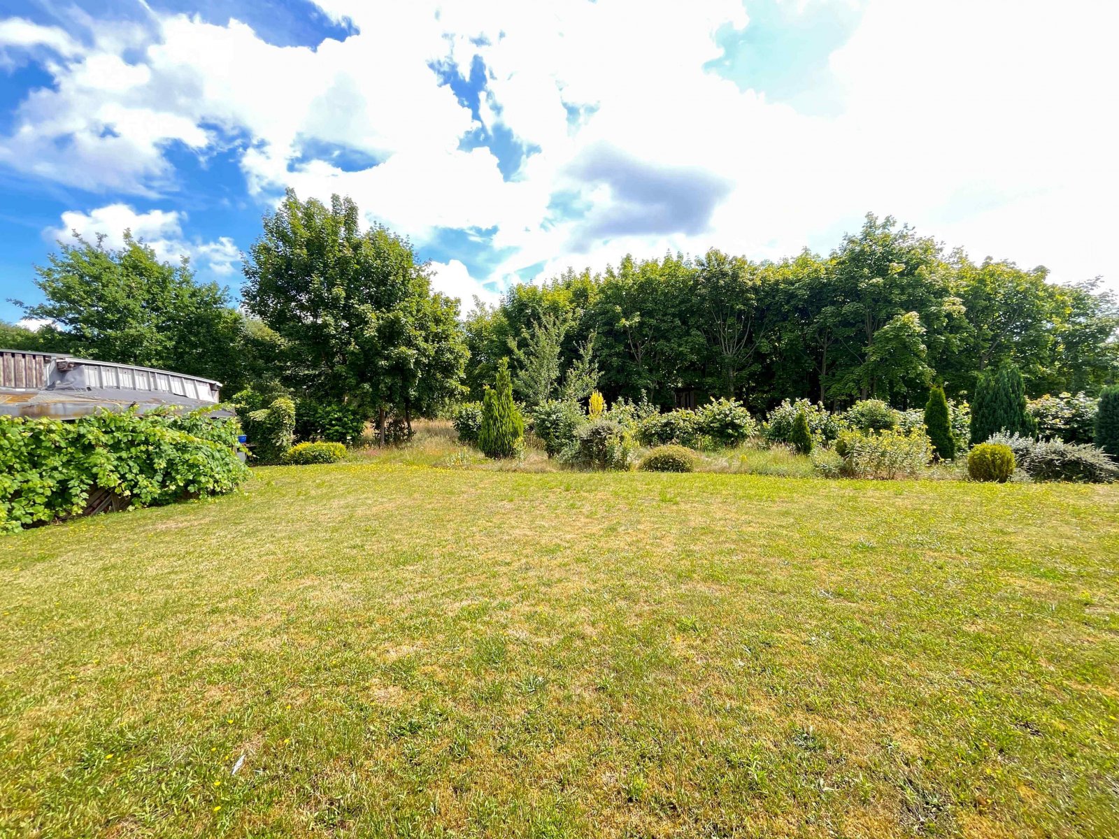 Platz zum Durchatmen! Top Bungalow mit großem Grundstück!