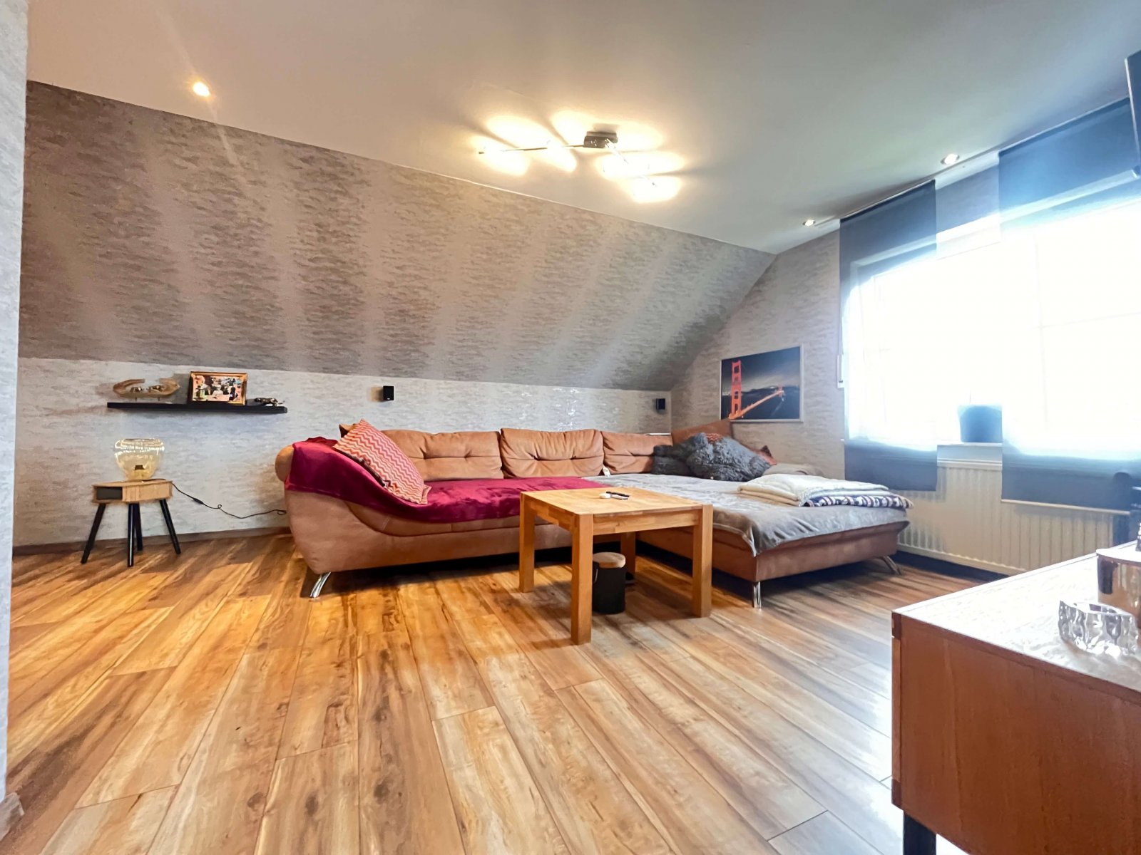 Charmantes Traumhaus – Großzügiges Zweifamilienhaus mit Weitblick und vielen Möglichkeiten!