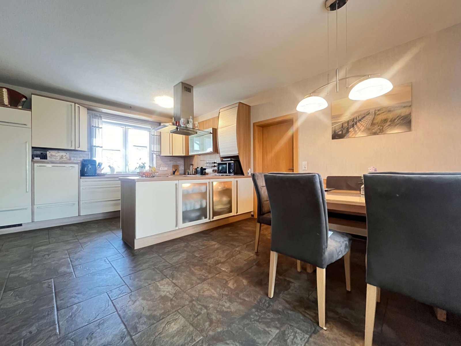 Idylle trifft auf Komfort – Ihr Traumhaus in Neurhede wartet auf Sie!