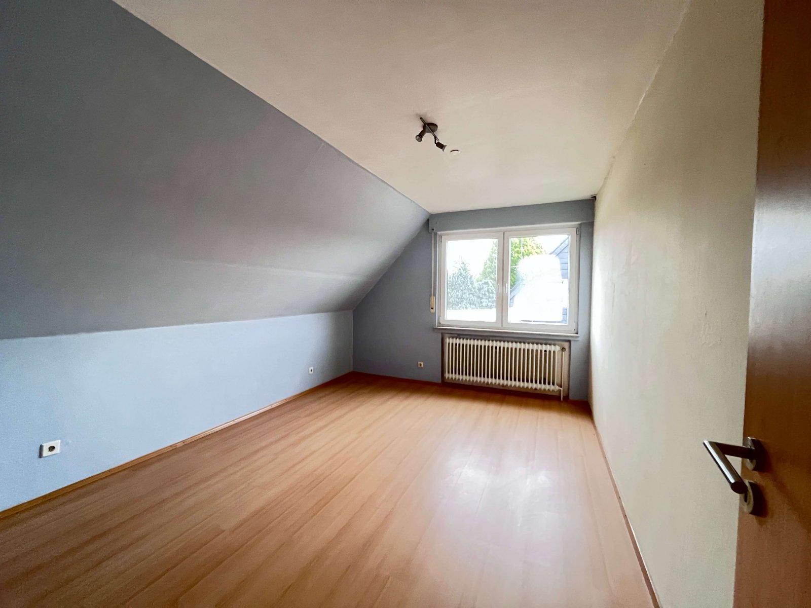 Viel Raum für Ihre Ideen – charmantes Einfamilienhaus zentral in Dörpen!