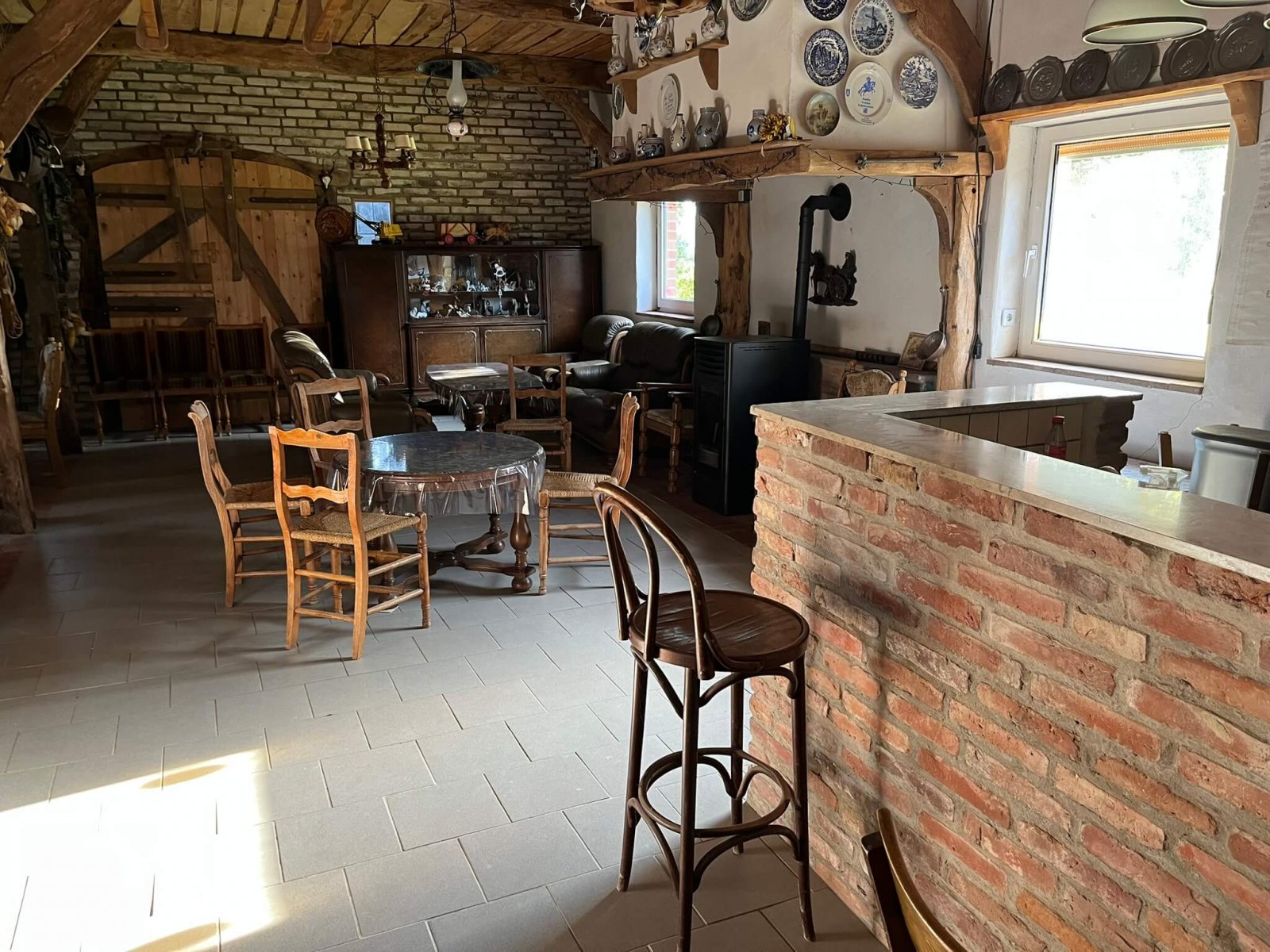 Ein Eldorado für Pferdesportler - Weitläufiges Anwesen mit Reithalle, Stallungen und PV-Anlage!