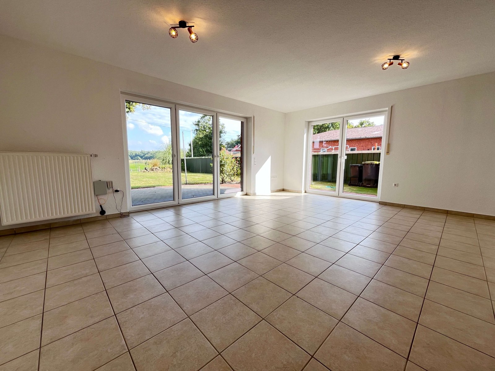 Ein Eldorado für Pferdesportler - Weitläufiges Anwesen mit Reithalle, Stallungen und PV-Anlage!