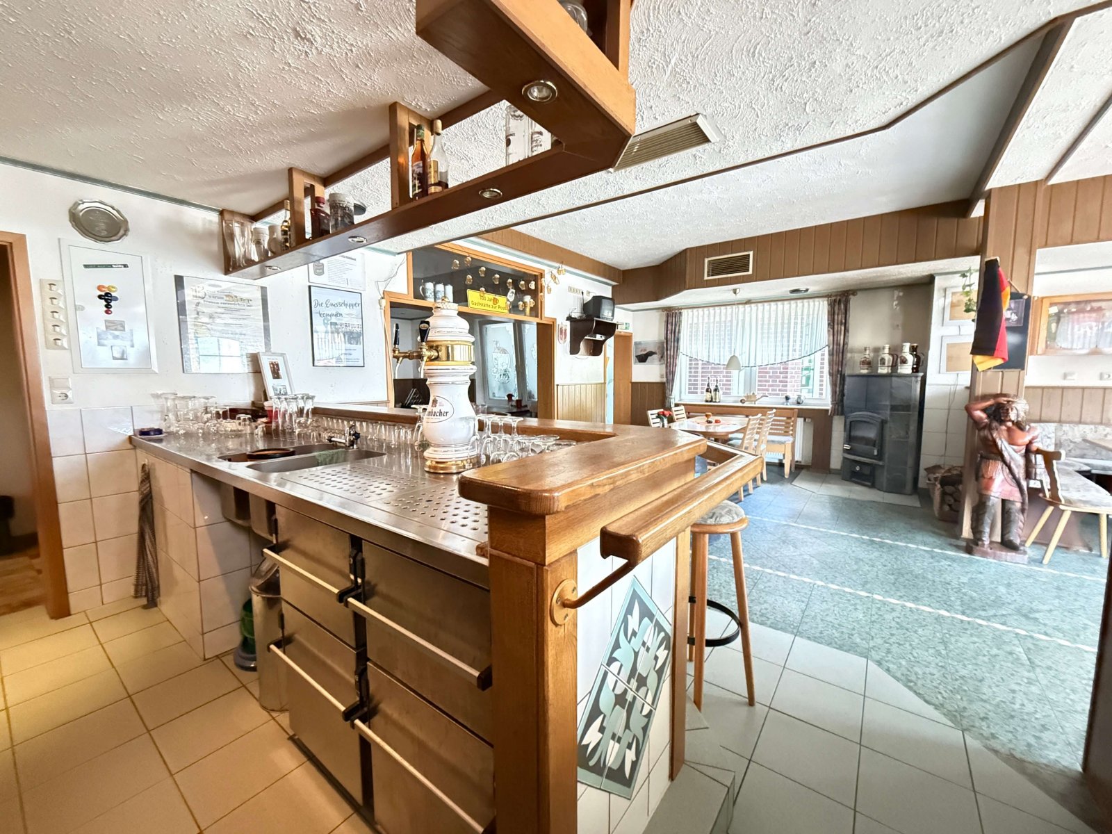 Charaktervolles Anwesen mit Gaststätte, Ferienwohnungen, PV-Anlage – ein Platz zum Leben u. Träumen