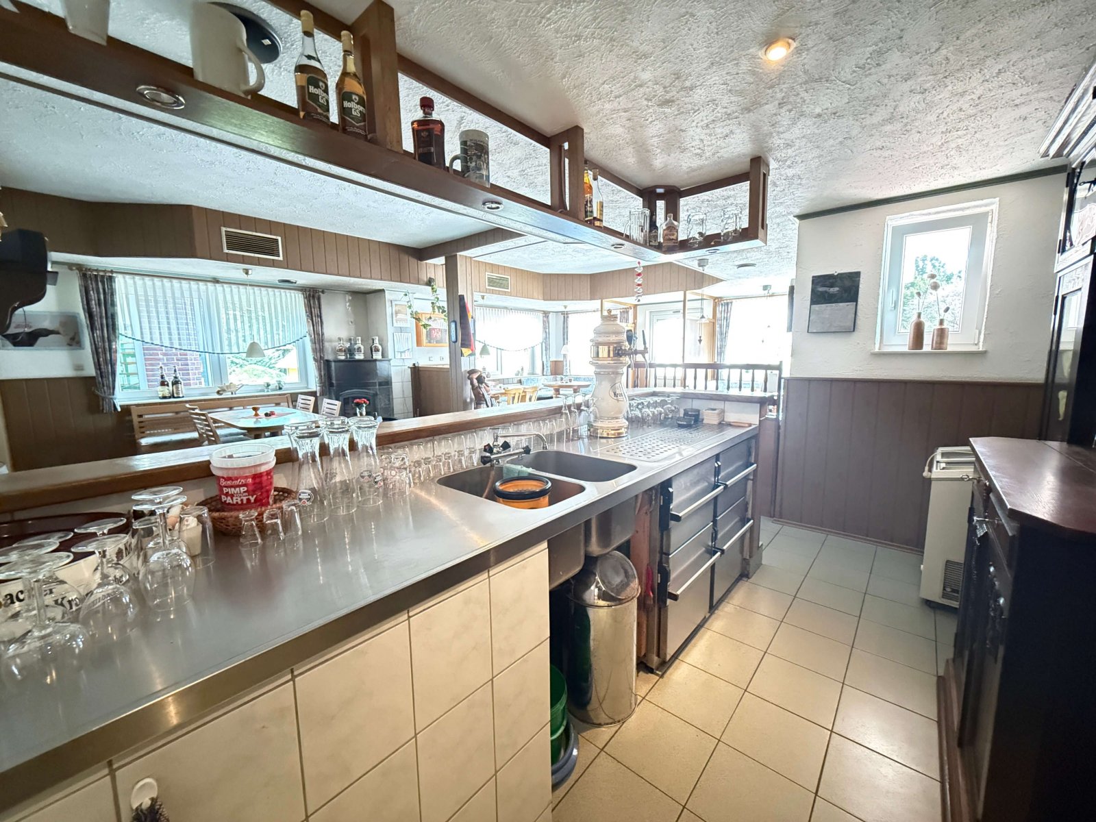 Charaktervolles Anwesen mit Gaststätte, Ferienwohnungen, PV-Anlage – ein Platz zum Leben u. Träumen