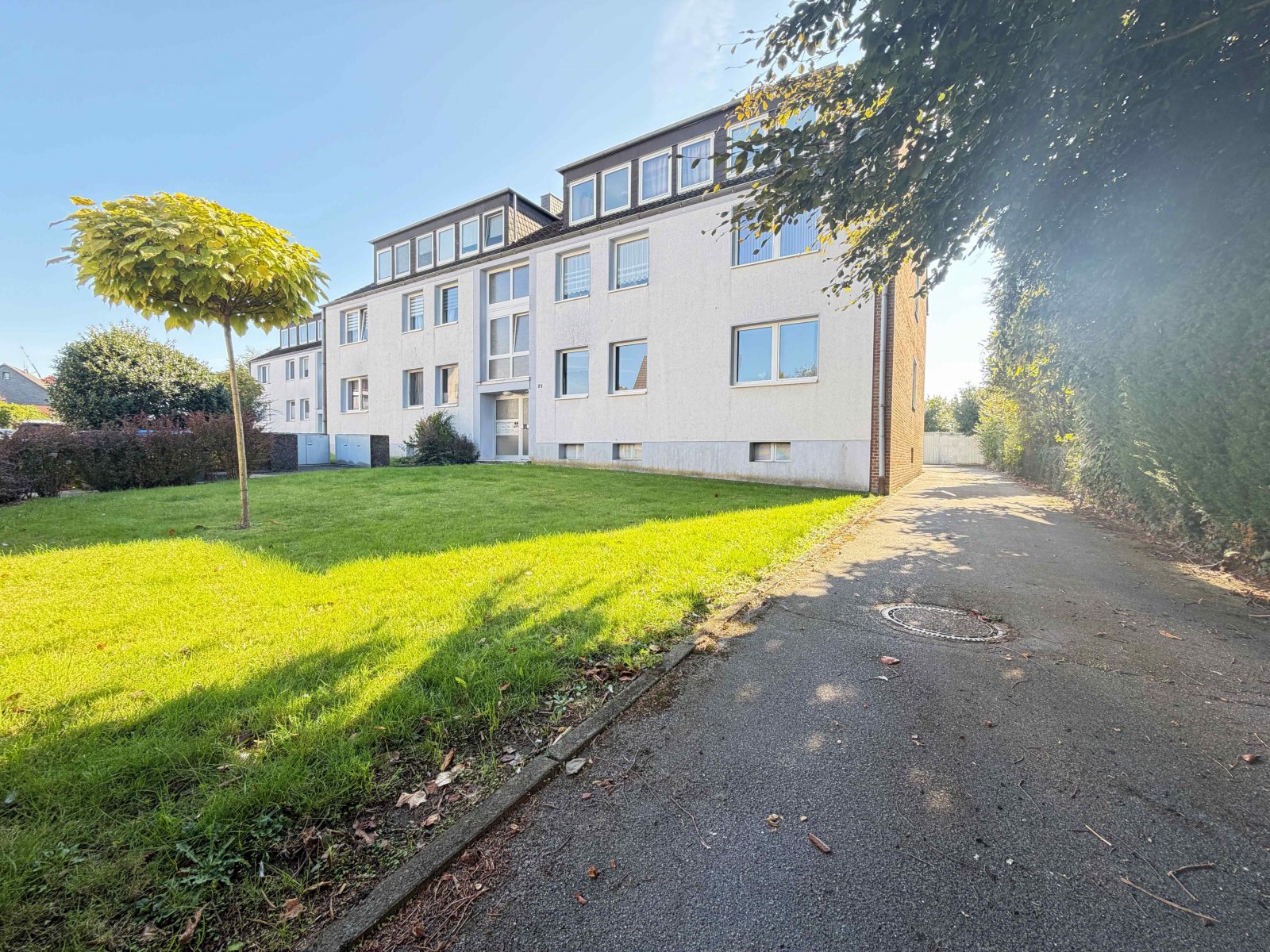 Gepflegte Wohnanlage mit 9 WE in Langenfeld – top vermietet, top Zustand, beste Lage