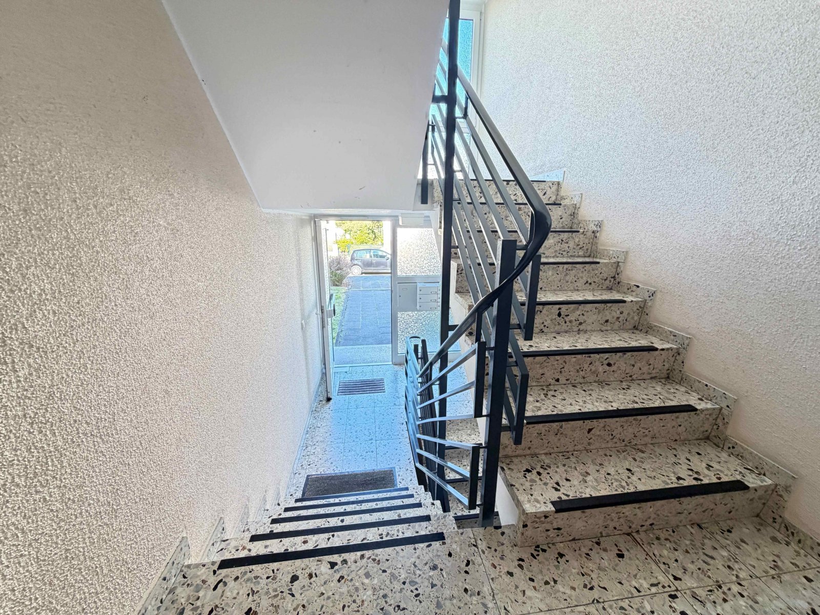 Gepflegte Wohnanlage mit 9 WE in Langenfeld – top vermietet, top Zustand, beste Lage