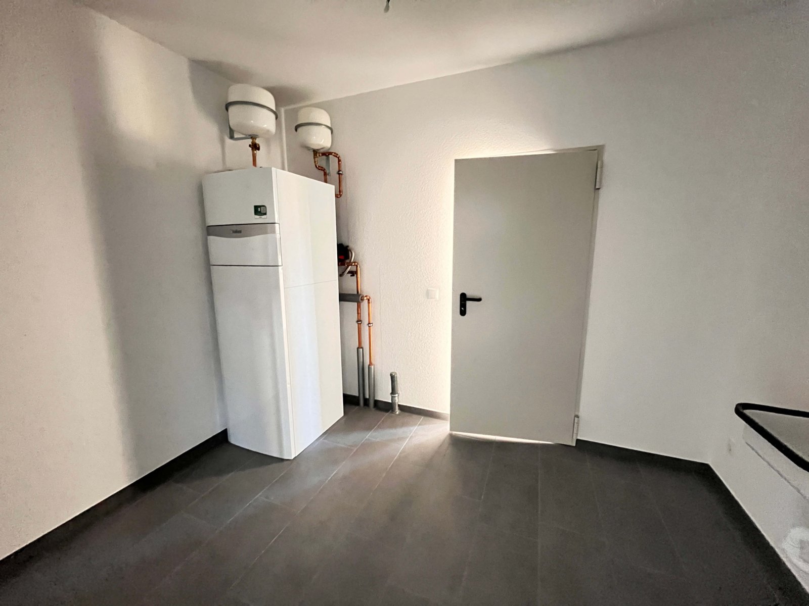 Provisionsfrei für Käufer: Exklusiver KFW 55 -Walmdachbungalow am See - Traumhaft