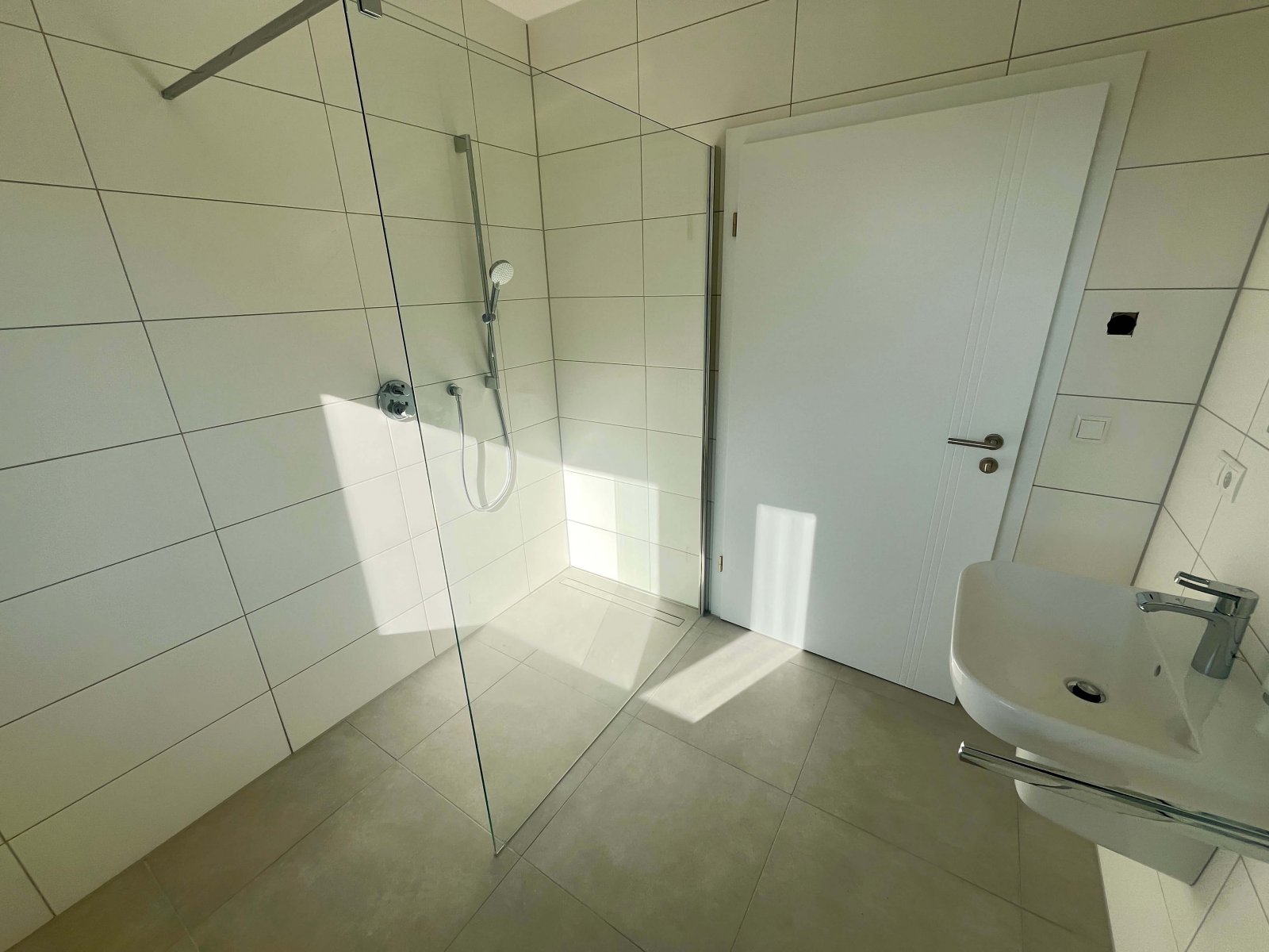 Leben am See – Neubau-Bungalow mit Wohlfühlgarantie!