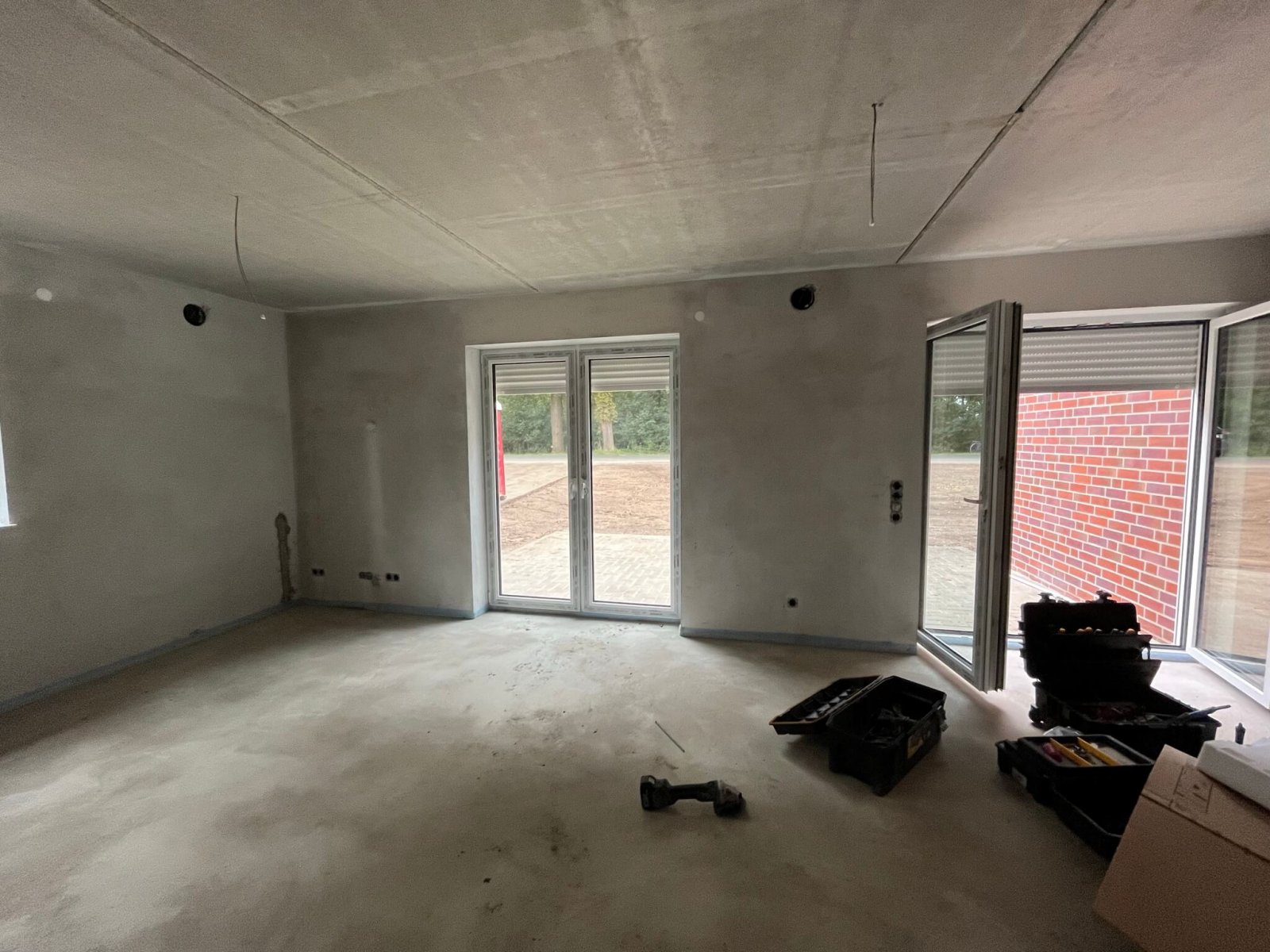 Neubau Mehrfamilienhaus mit 4 Wohnungen in Stadtrandlage