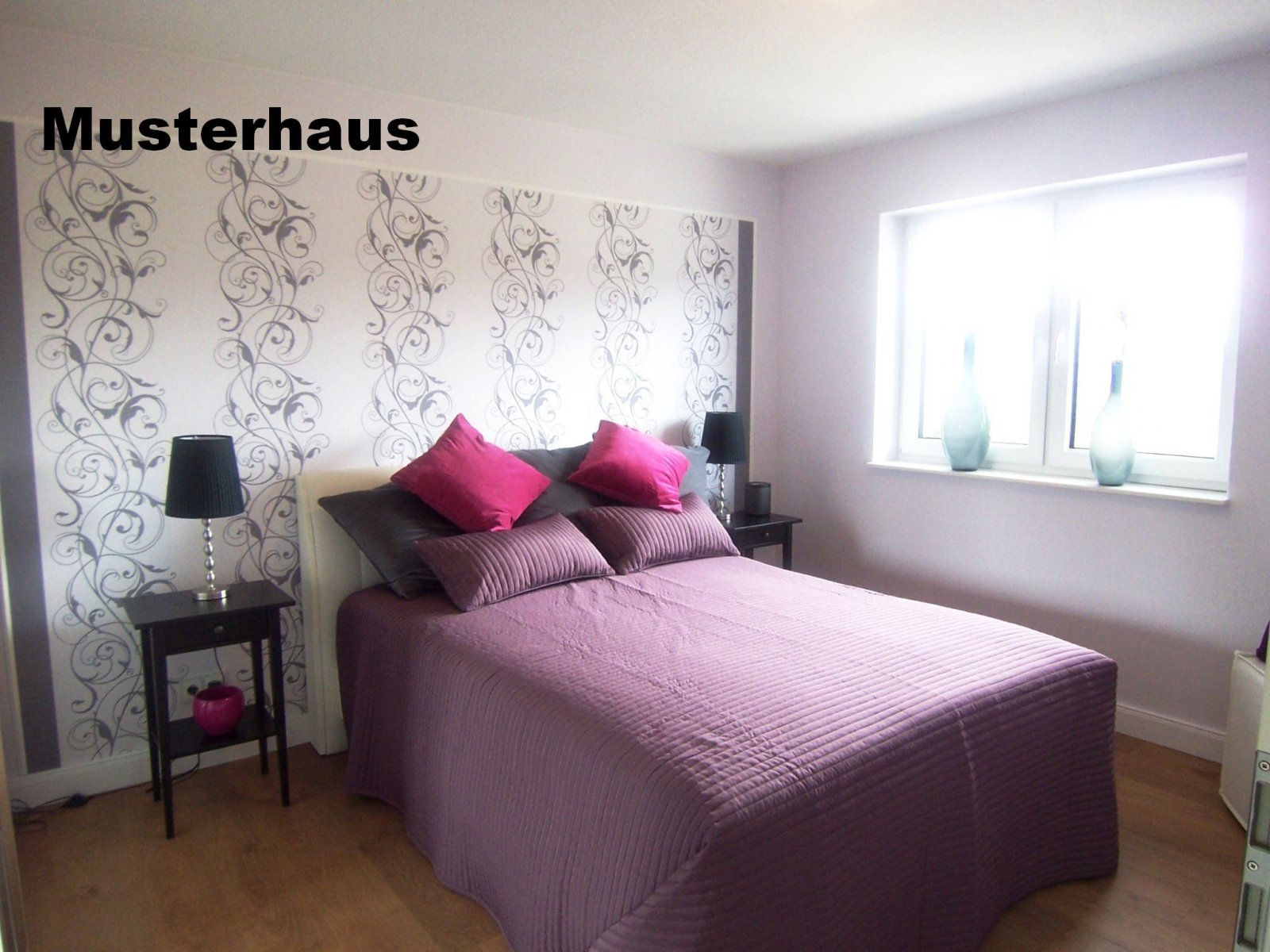 Neubau Winkelwalmdachbungalow in ruhiger Wohnlage!