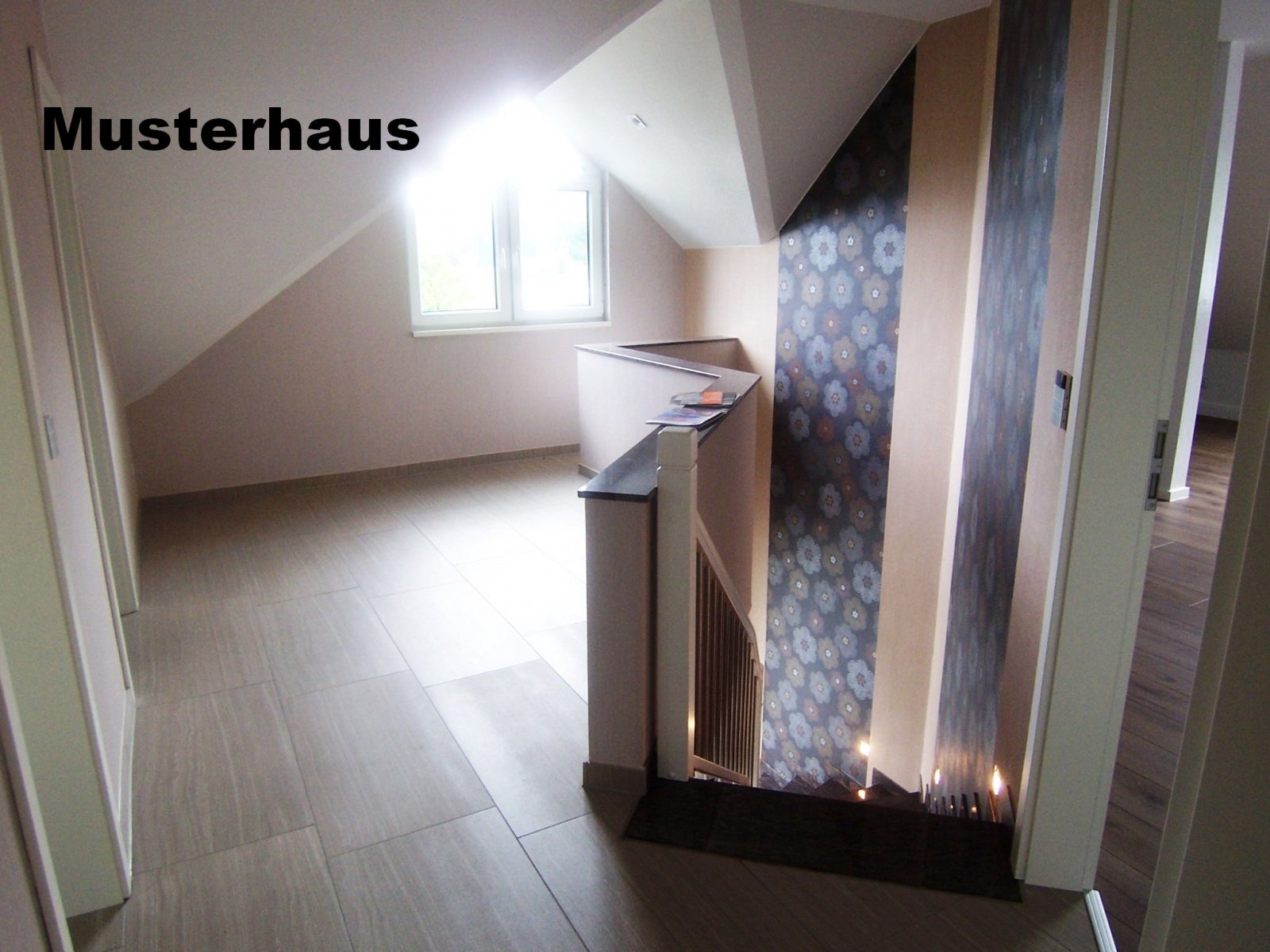 Neubau Winkelwalmdachbungalow in ruhiger Wohnlage!