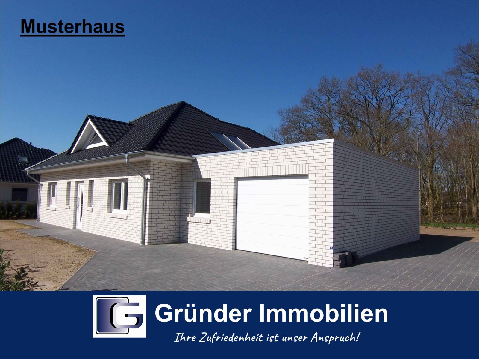 Moderner Neubau-Winkelwalmdachbungalow in ruhiger Wohnlage