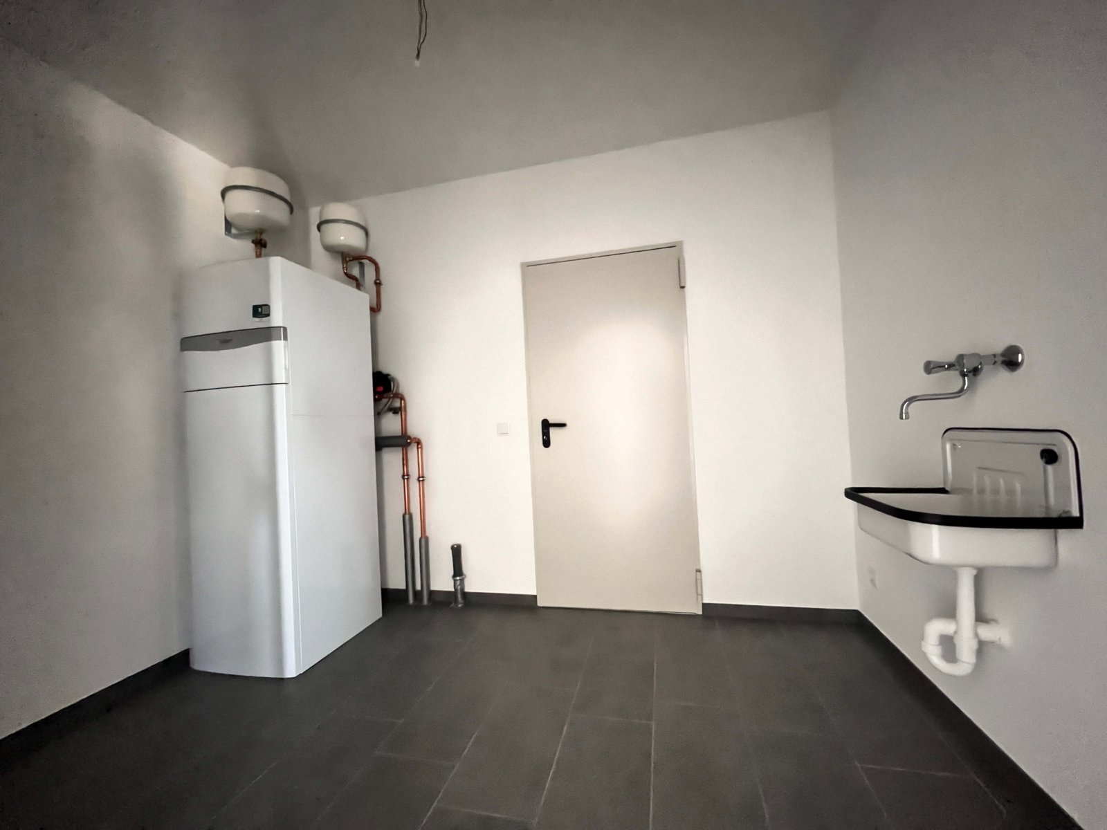 Provisionsfrei für Käufer: Exklusiver KFW 55-Walmdachbungalow am See - Traumhaft