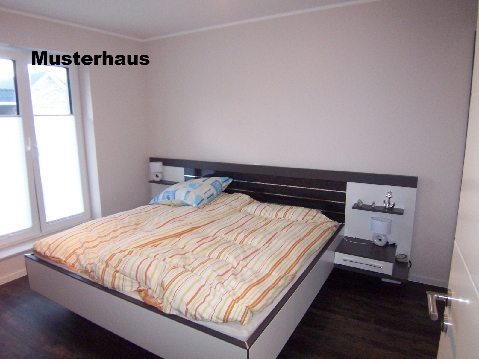 KFW 40+ Exkl. Neubau Doppelhaushälfte in beschaulicher