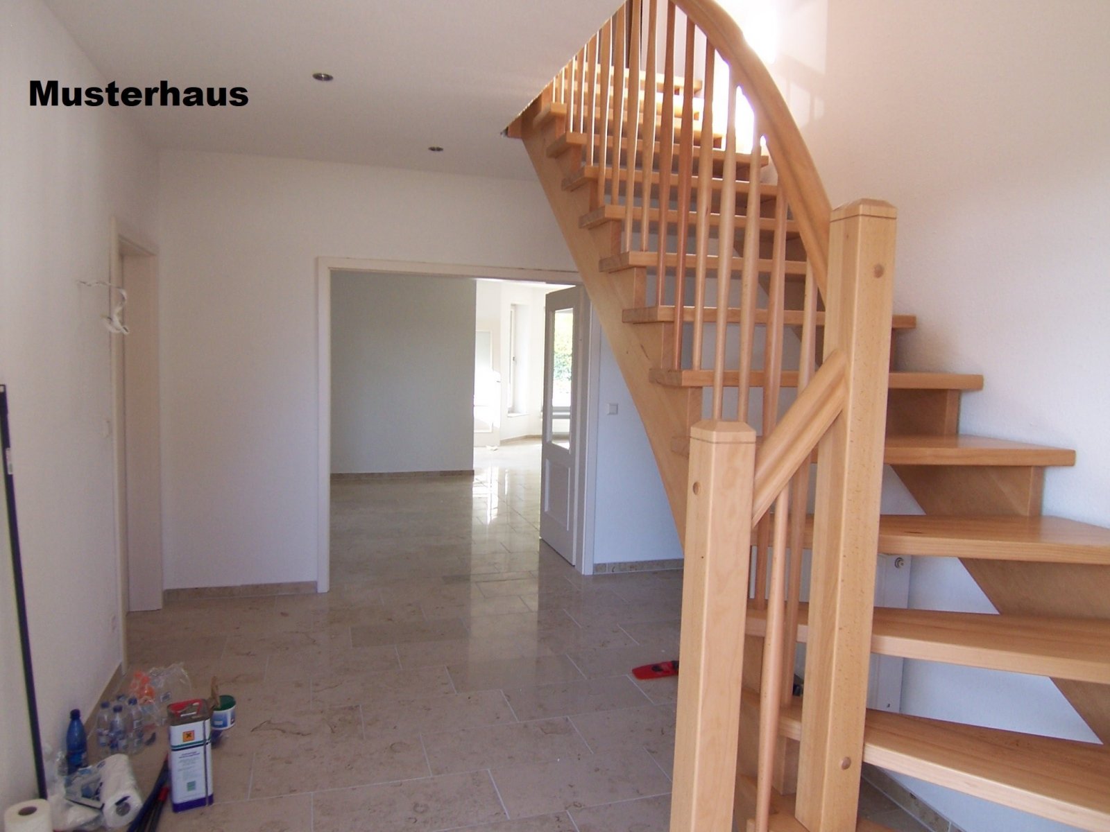 Exklusiver Neubau Winkelwalmdachbungalow in ruhiger Wohnlage