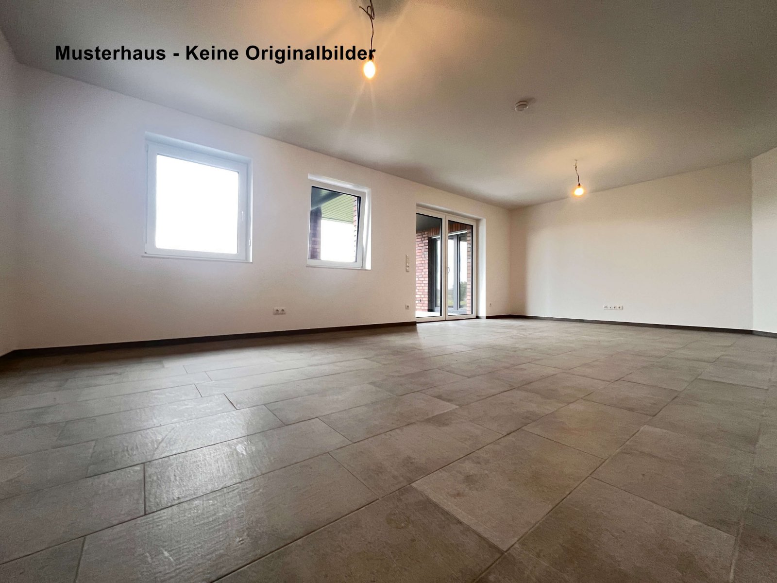 Provisionsfrei für Käufer: Neubau - Exklusiver Winkelwalmdachbungalow in toller Sackgassenlage!