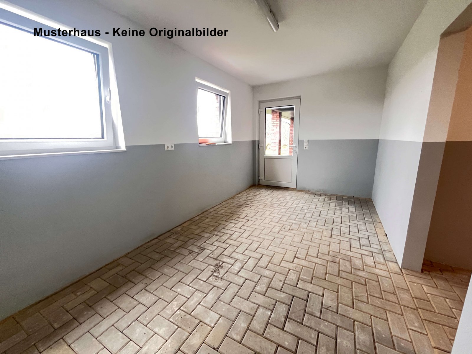 Provisionsfrei für Käufer: Neubau - Exklusiver Winkelwalmdachbungalow in toller Sackgassenlage!