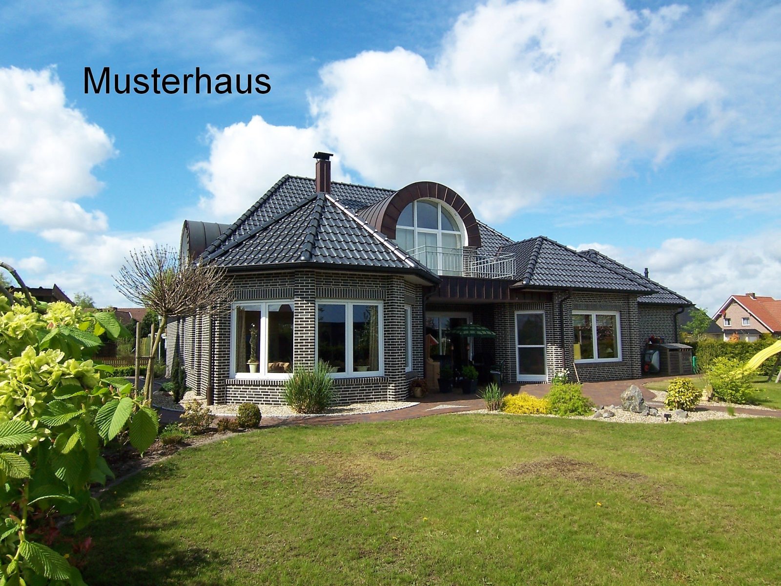 Exklusive Neubauvilla in zentraler Wohnlage