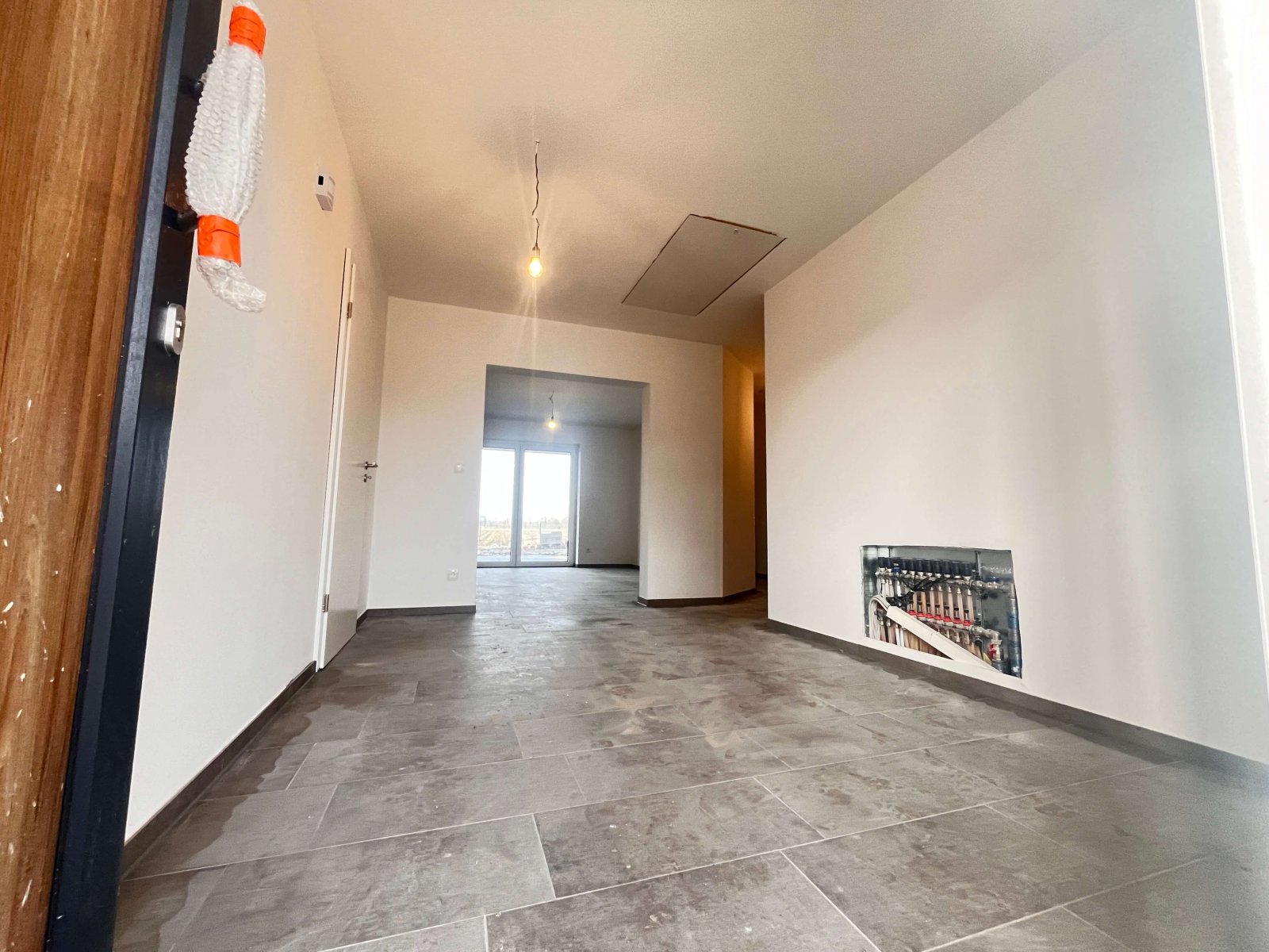 Provisionsfrei für Käufer: Neubau - Exklusiver Winkelwalmdachbungalow mit unverbaubarem Naturblick!