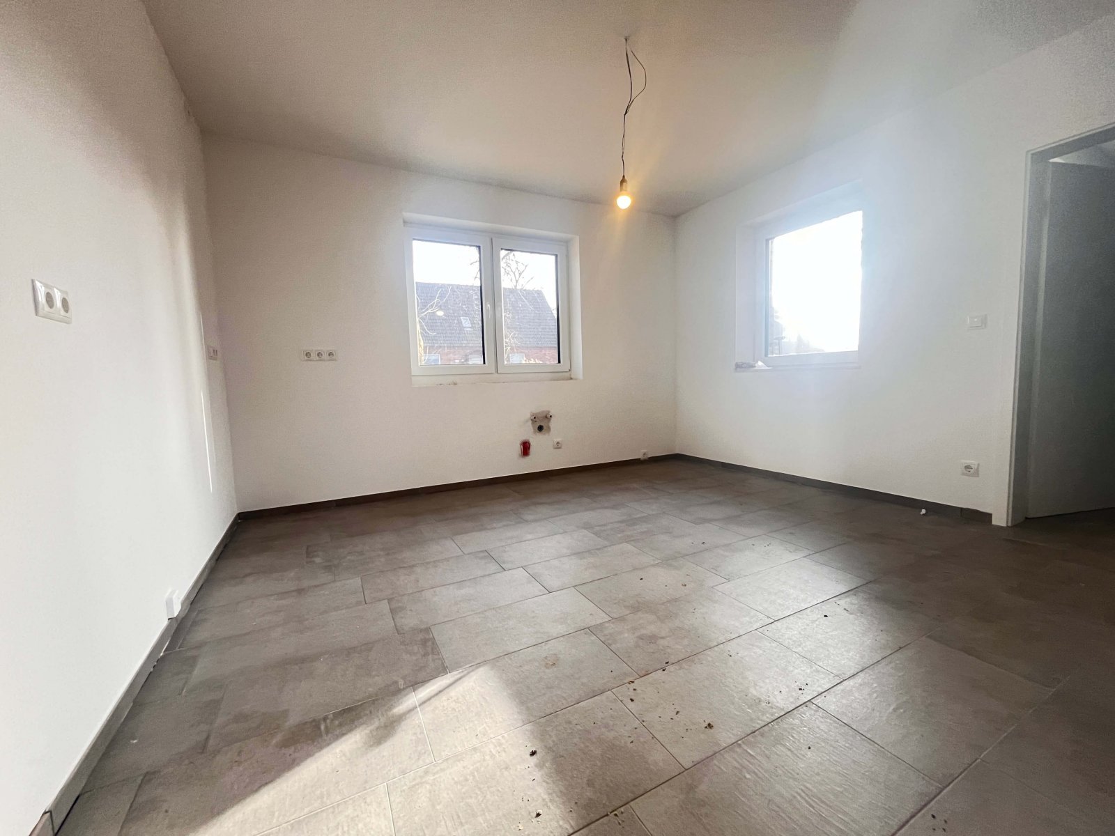 Provisionsfrei für Käufer: Neubau - Exklusiver Winkelwalmdachbungalow mit unverbaubarem Naturblick!