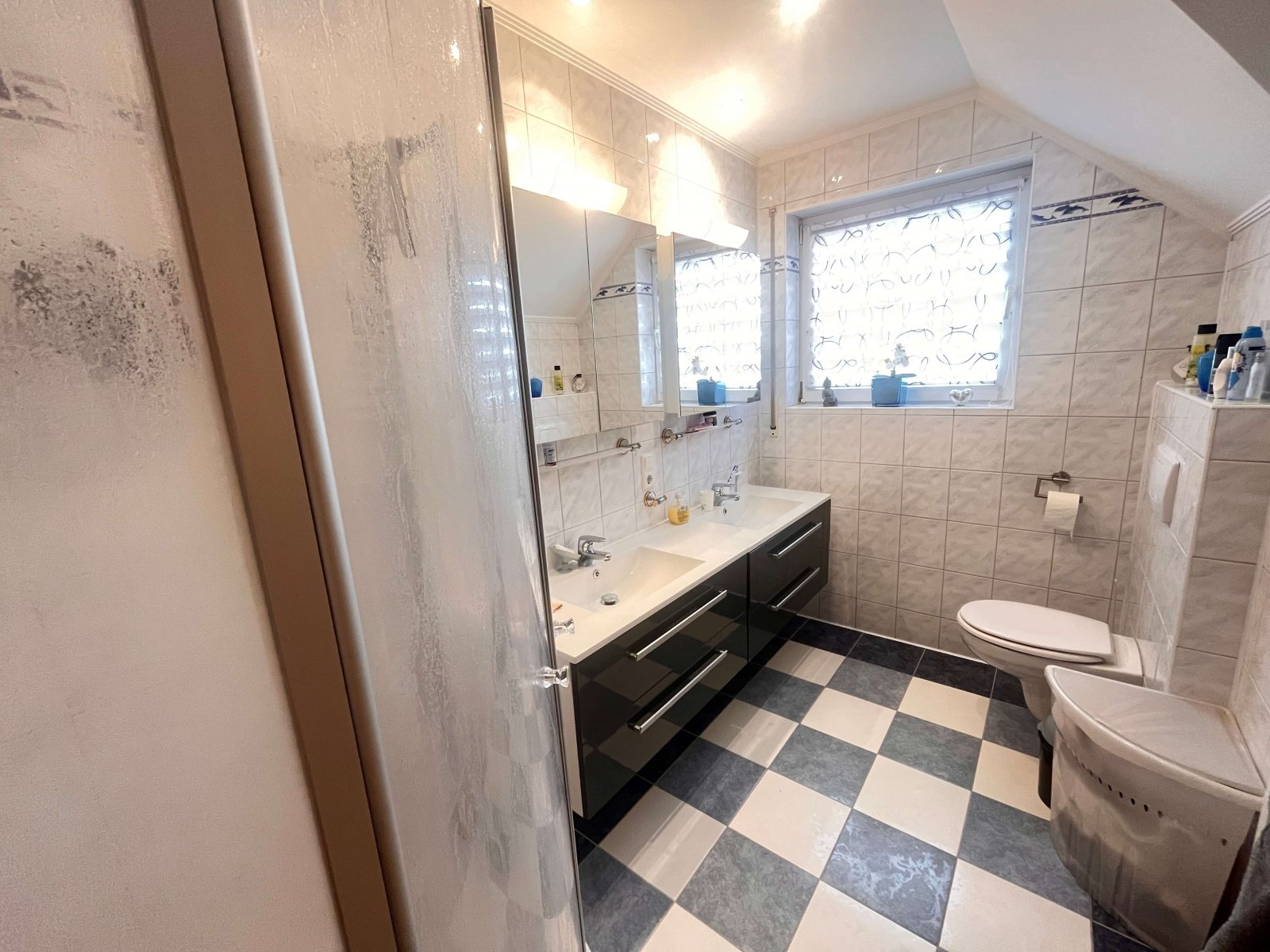 Käufer Provisionsfrei! Charmantes Einfamilienhaus mit viel Platz zum Leben!