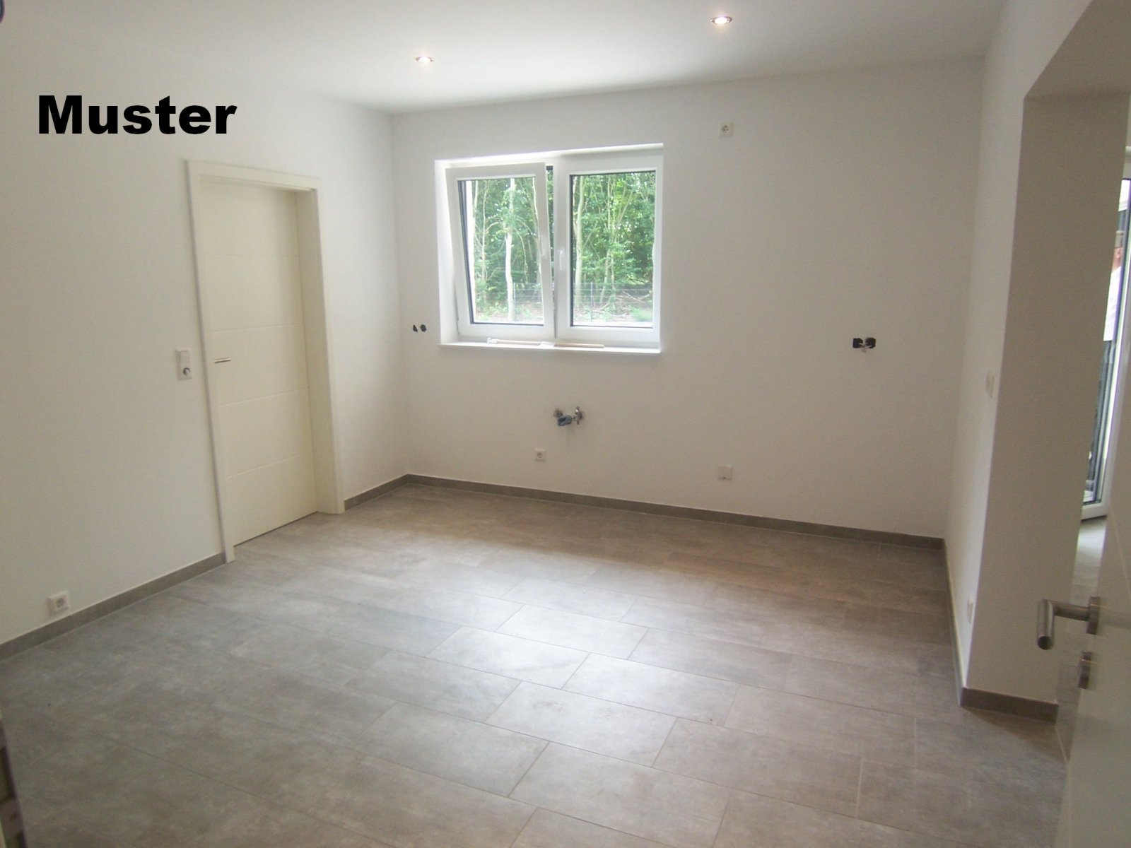 Ansprechender Neubau – Walmdachbungalow top Ausstattung