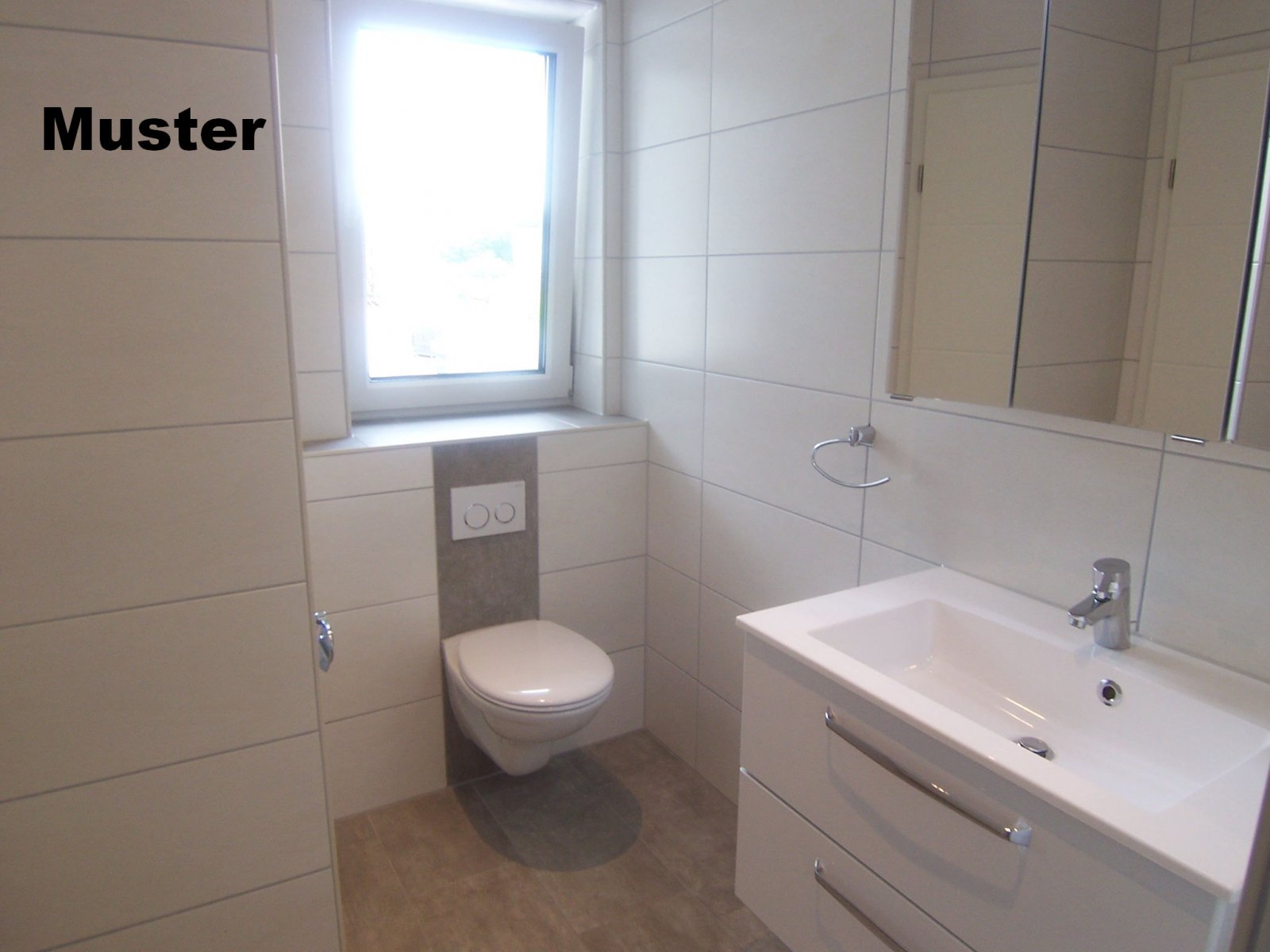 Ansprechender Neubau – Walmdachbungalow top Ausstattung