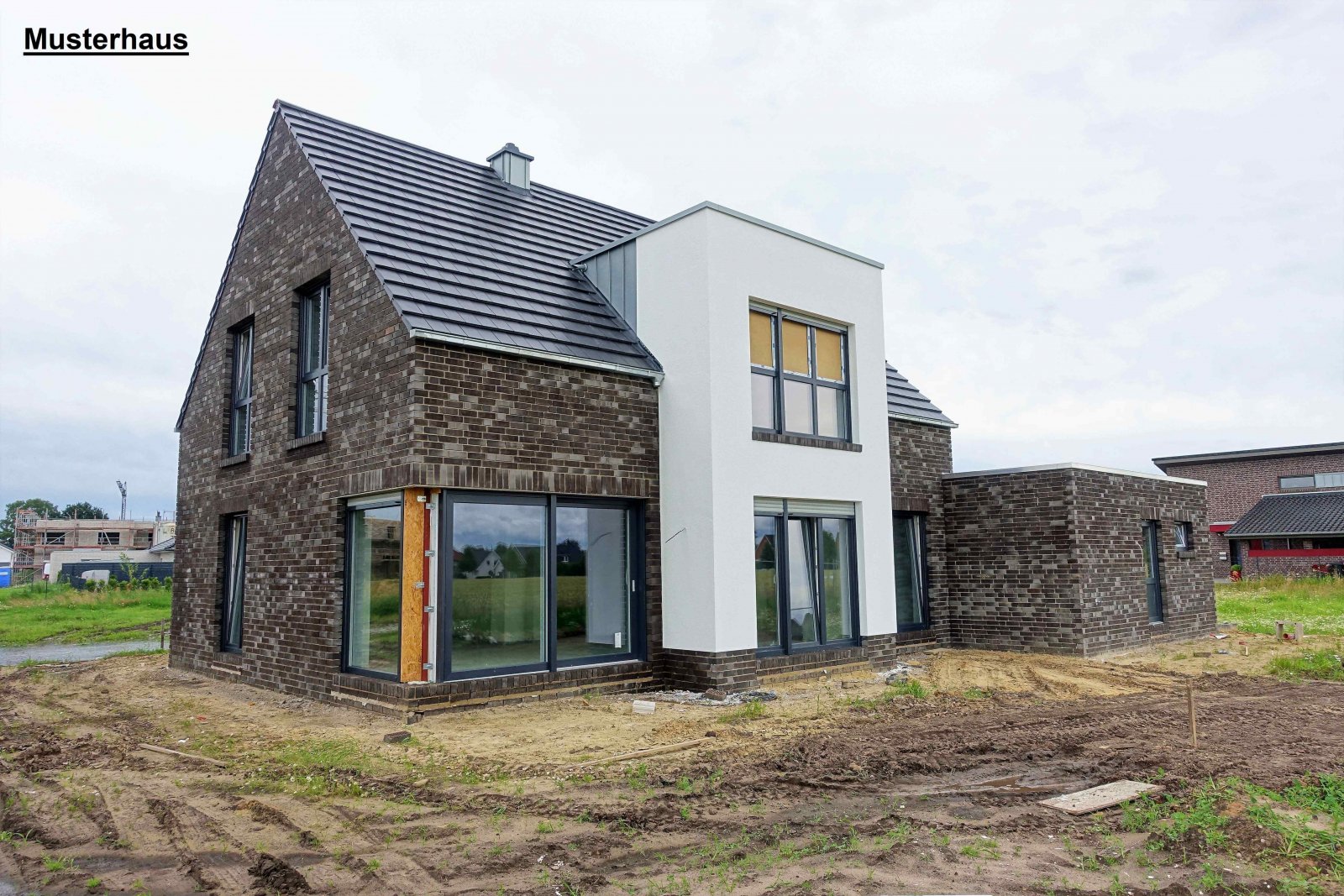 Exklusiver Neubau - Einfamilienhaus im modernem Baustil