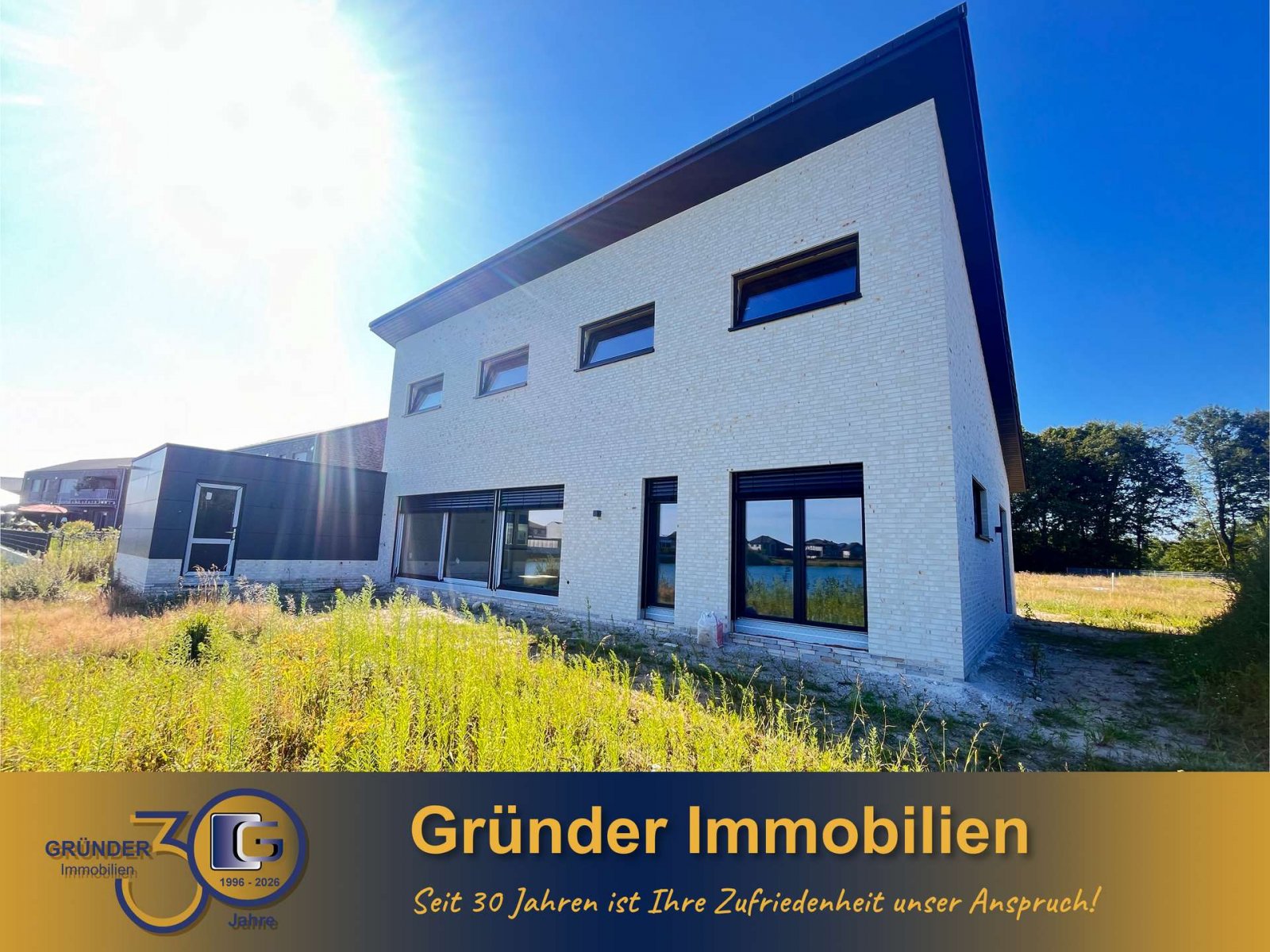 Provisionsfrei für Käufer! Ebenerdiges Traumhaus in einmaliger Seelage ! 
