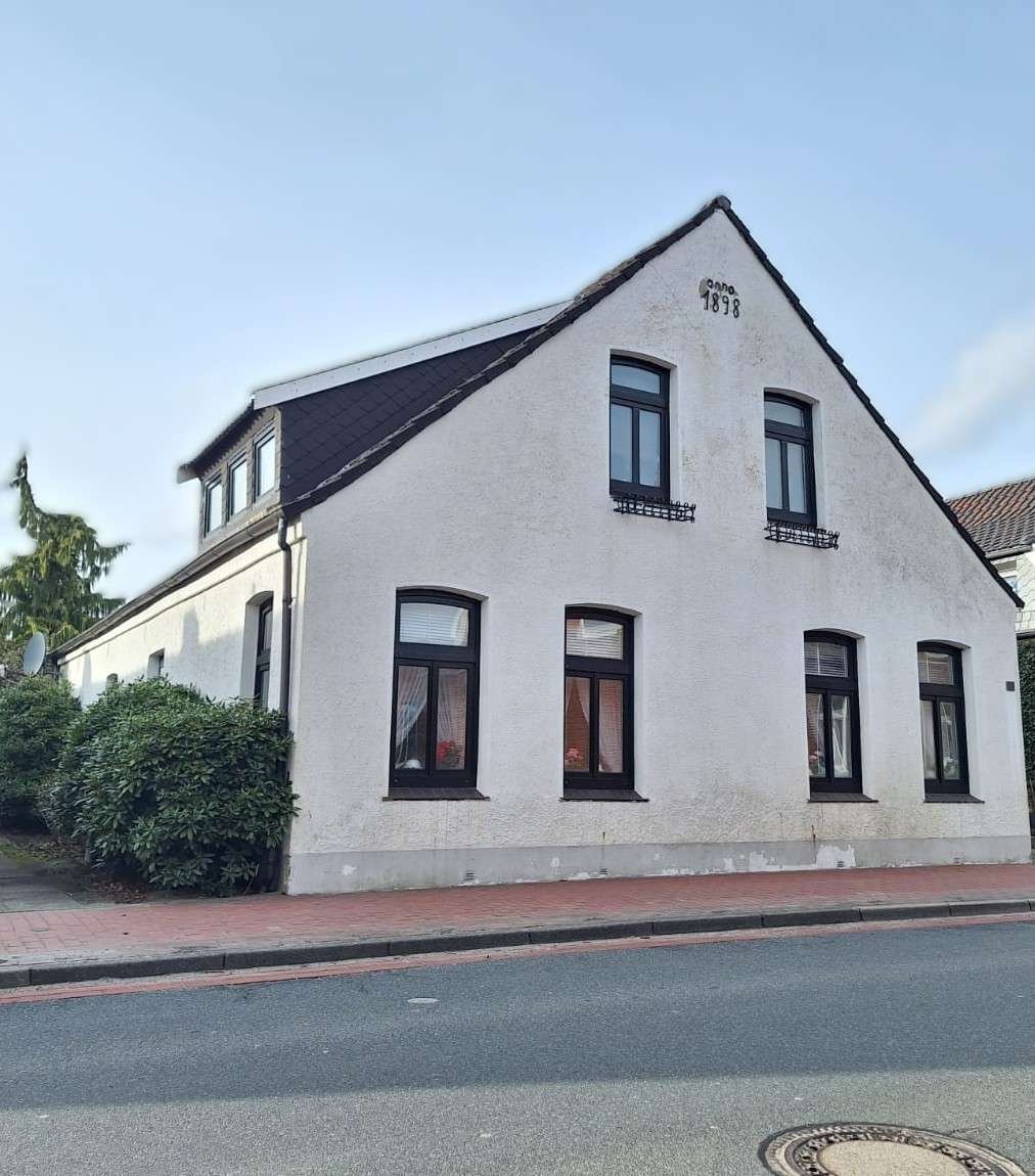Charmantes sanierungsbedürftiges Haus im Zentrum von Weener 