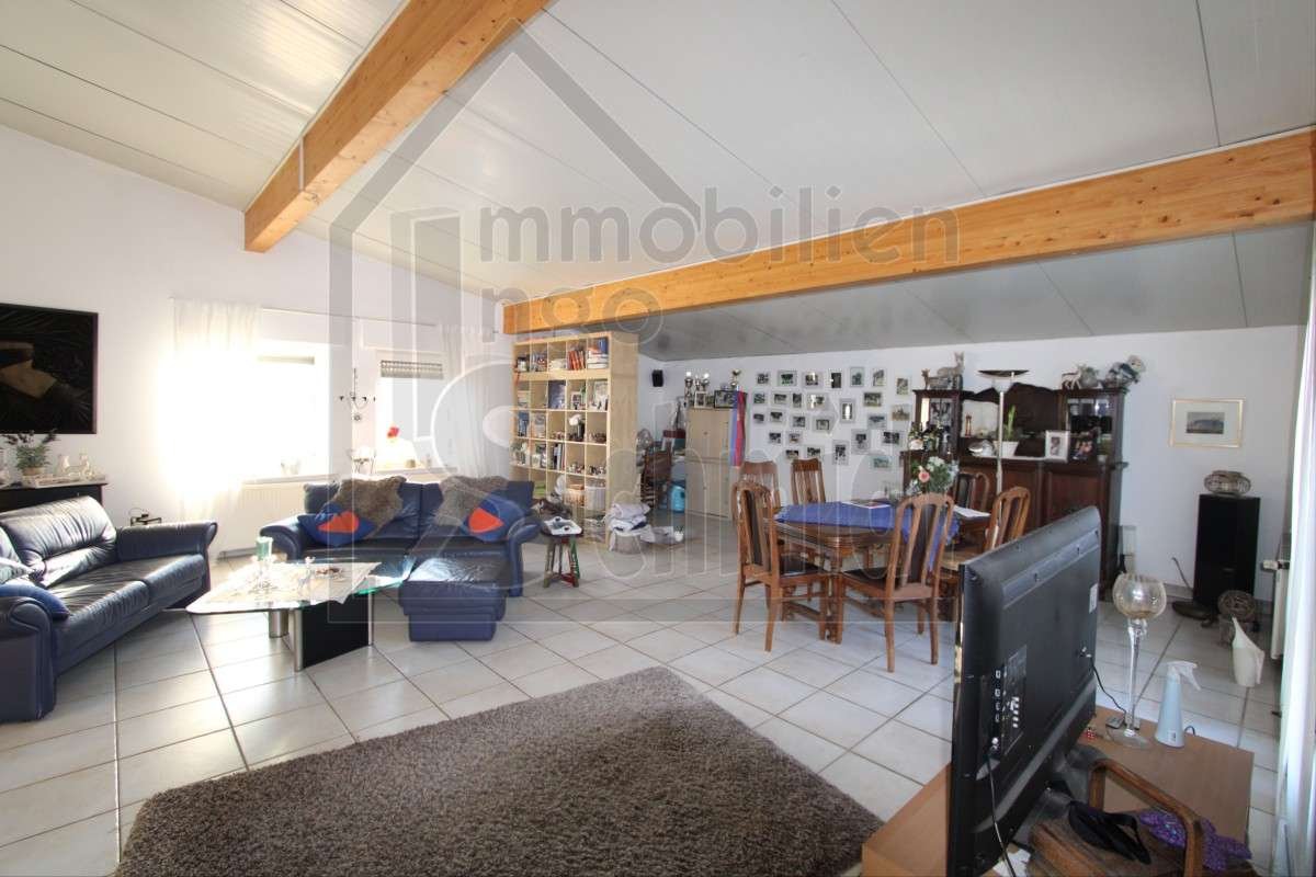 großes Wohnzimmer 1