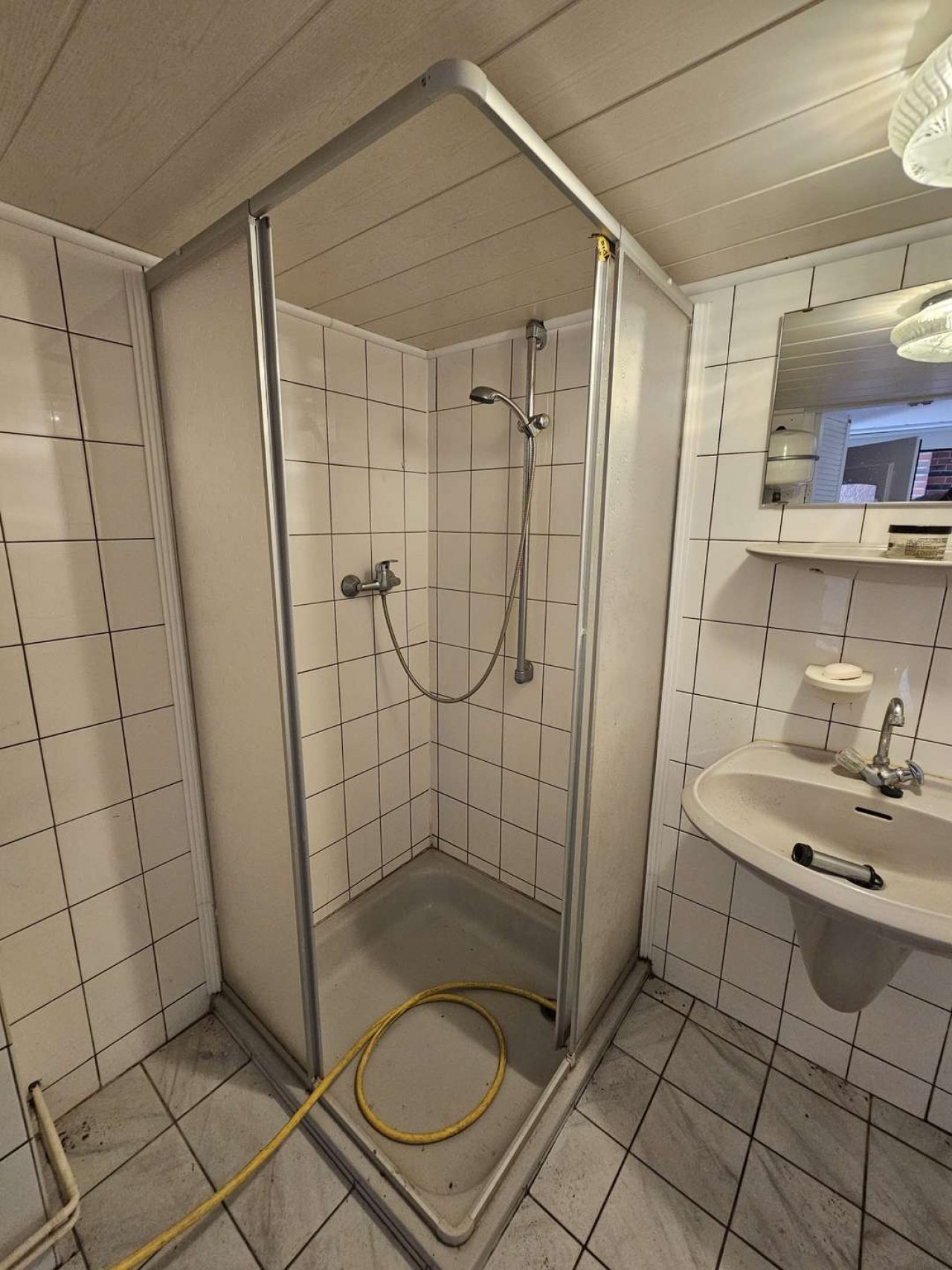 Badezimmer WHG 2 Badezimmer WHG 2