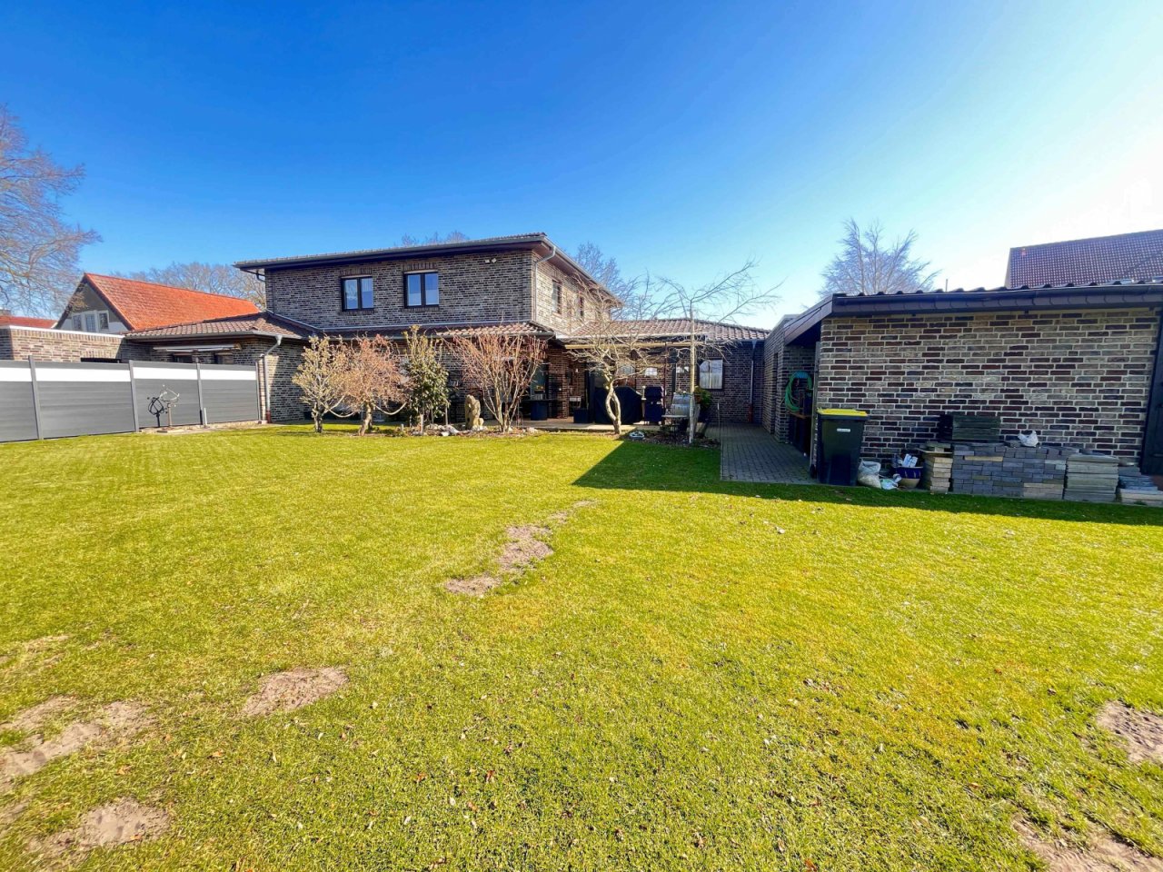 Garten Wohnhaus Garten Wohnhaus